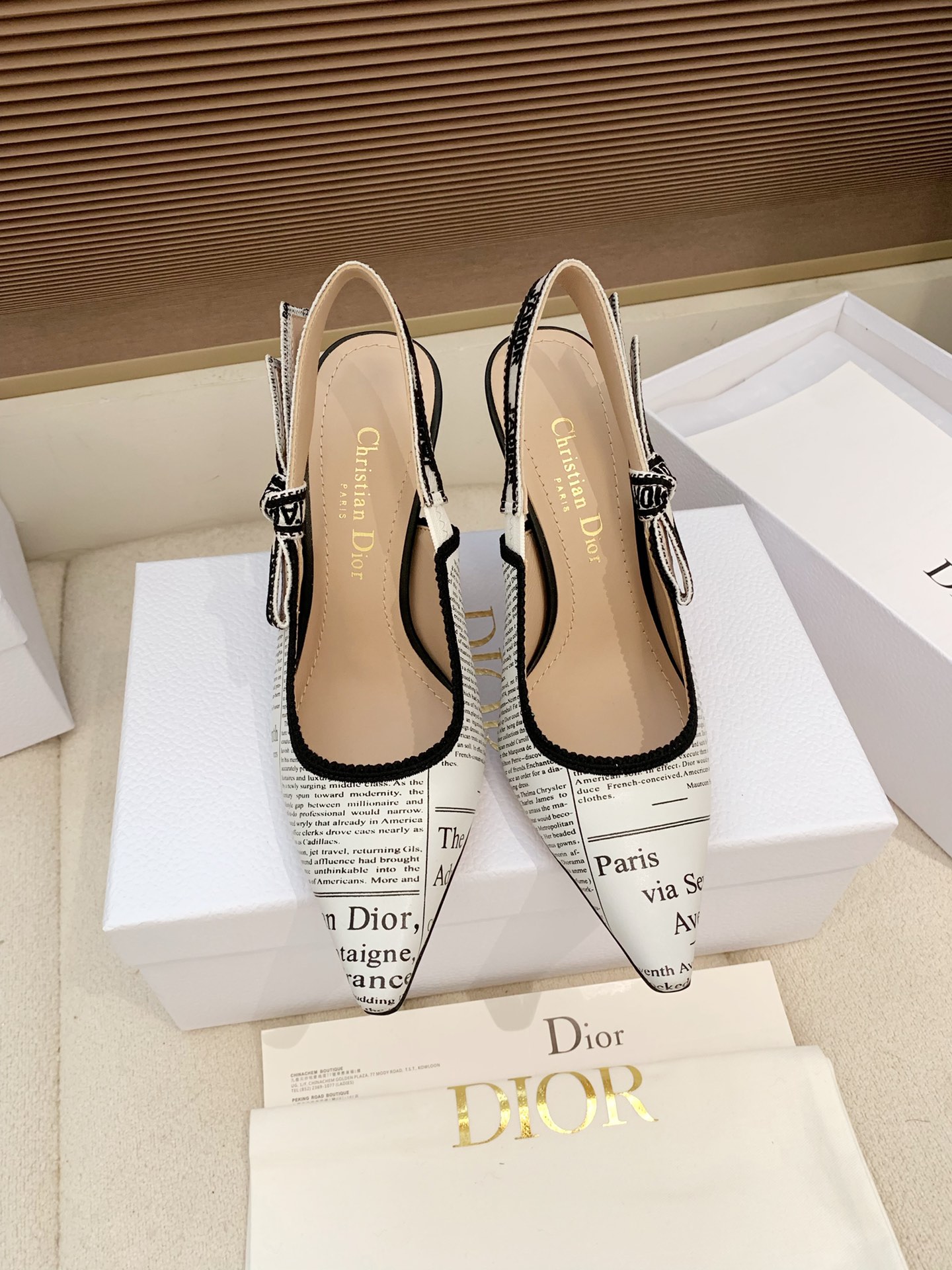 NO:682025,Out J’ADIOR webbed back hollow sandals Dior Dior’s latest spring and summer color Quake Oblique jacquard embroidered letter logo high-heeled bow color-blocked women’s shoes The market’s top high-end version Material high-temperature water-soluble electric embroidery technology fabric + sheepskin lining + Italian leather outsole  Size standard size 33-44 high heels 1cm.6.5cm.9.5CM) (33.34.40.41.42.43 customized, non-returnable, non-exchangeable), sandals, dior, dior, sandals, sheepskin, Leather soles19860909出 J‘ADIOR织带后空凉鞋 迪奥 Dior 春夏最新色Quake Oblique 提花刺绣字母logo高跟蝴蝶结拼色女鞋 市场顶级高端版本 材质高温水溶电绣科技面料+羊皮内里+意大利真皮大底 码数标准码33-44高跟1cm.6.5cm.9.5CM)(33.34.40.41.42.43订做,不退不换）,凉鞋,dior,dior,sandals,sheepskin,Leather soles,Women's Shoes