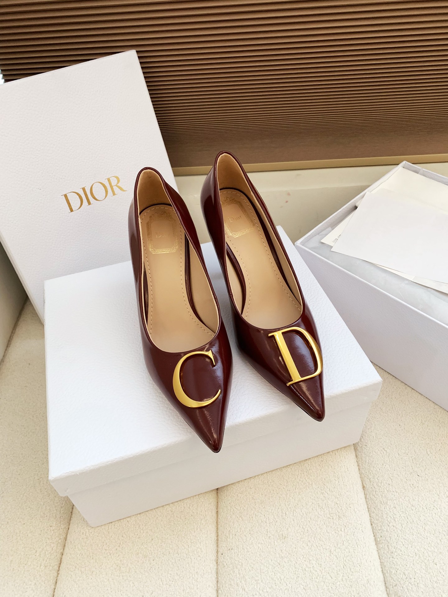 NO:705932,Out, J'ADIOR shoes Dior 2026 spring and summer latest color Quake Oblique electroplated letter logo high-heeled women's shoes The market's top high-end version Material high-temperature water-soluble electric embroidery technology fabric + sheepskin lining + Italian genuine leather outsole Size standard size 34-43 high heels 7.5cm (34.40.41.42.43 custom-made, non-refundable), high-heeled sandals, dior, dior, sandals, high  heels,sheepskin,leather soles19860909出、J‘ADIOR单鞋 迪奥 Dior 2026春夏最新色Quake Oblique 电镀字母logo高跟女鞋 市场顶级高端版本 材质高温水溶电绣科技面料+羊皮内里+意大利真皮大底 码数标准码34-43高跟7.5cm(34.40.41.42.43订做,不退不换）,高跟鞋凉鞋,dior,dior,sandals,high heels,sheepskin,Leather soles,Women's Shoes