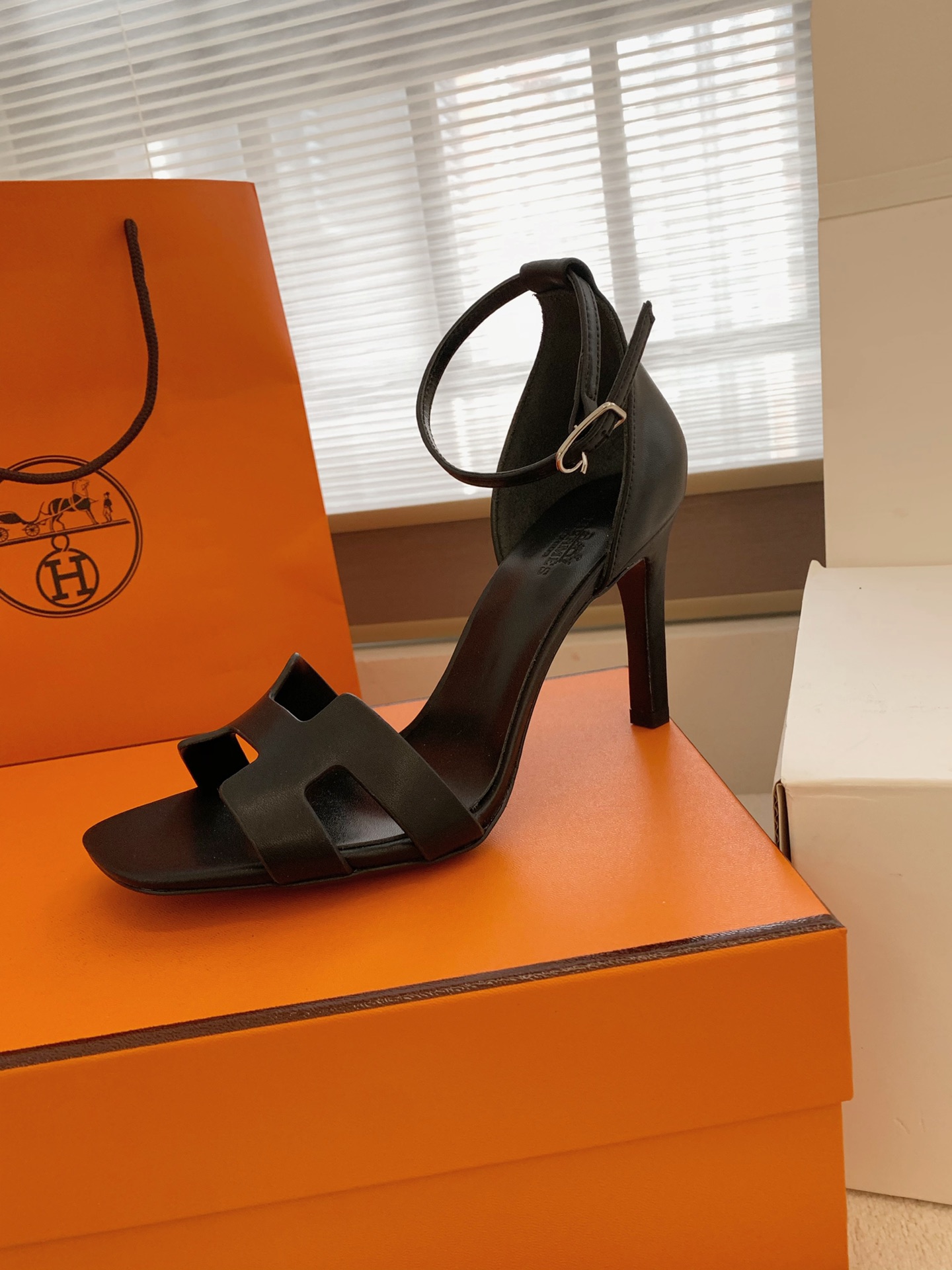 Hermes Sandals