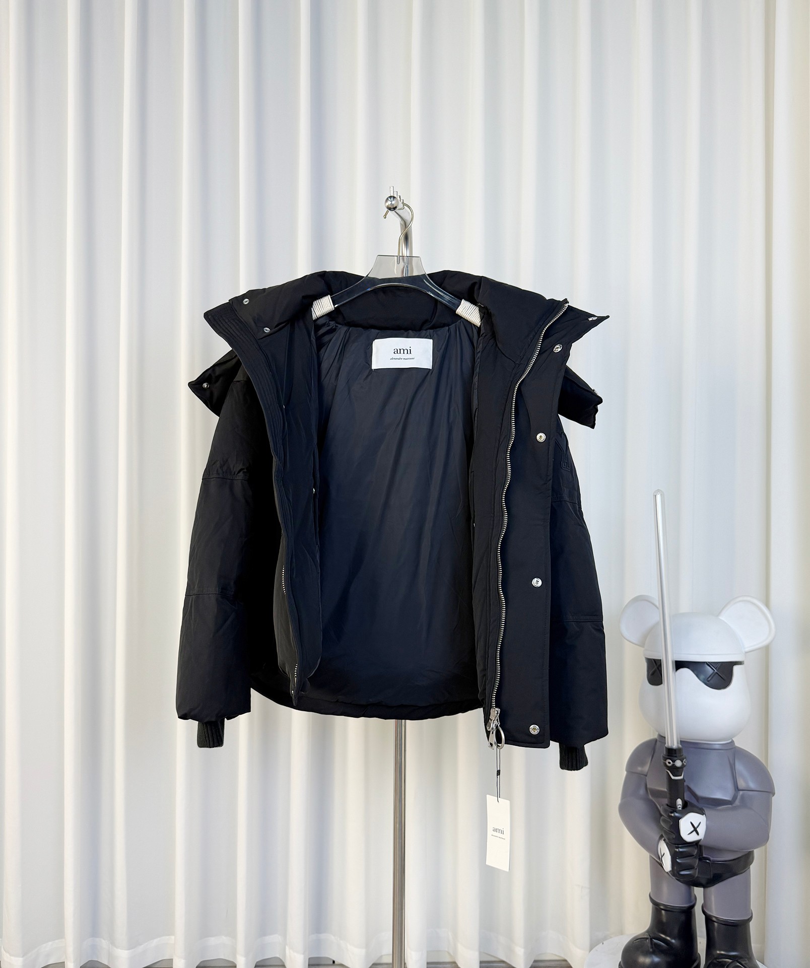 Luxurious Winter Caps and Buns by AMI: High-Quality Materials and Elegant Design - 图片 4
