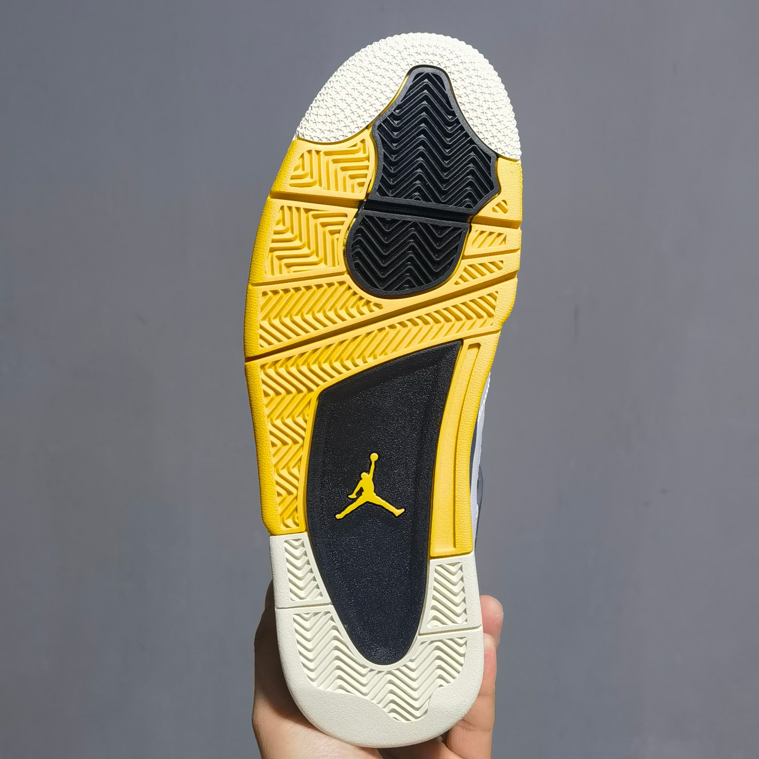 外贸版AirJordanAJ4Retro白黄雷公AQ9129-101全新升级改良原鞋原楦原纸板同源开发完