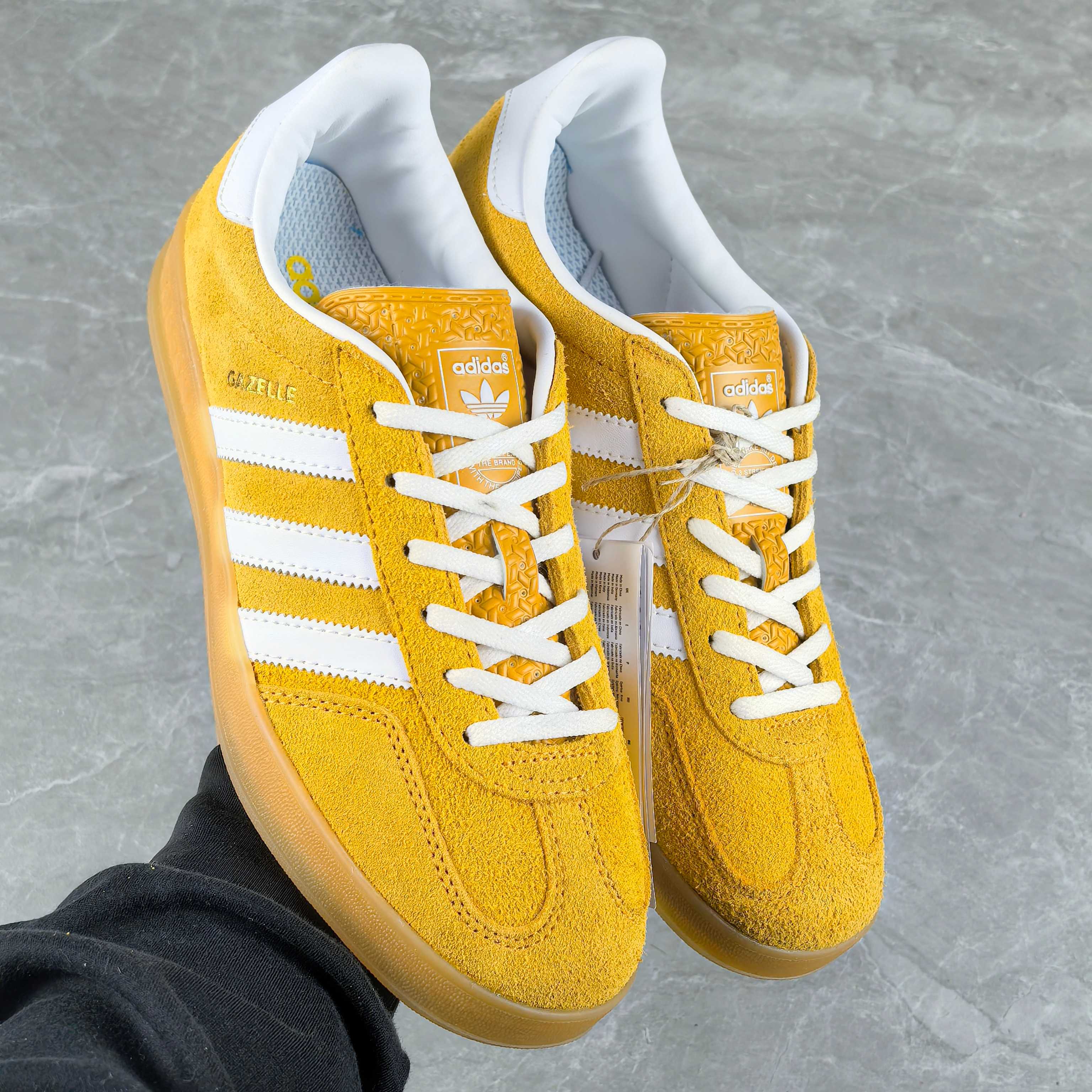 
私人订单adidas originals Gazelle 白黄
全码现货入库！原厂可对比正品参考！原厂