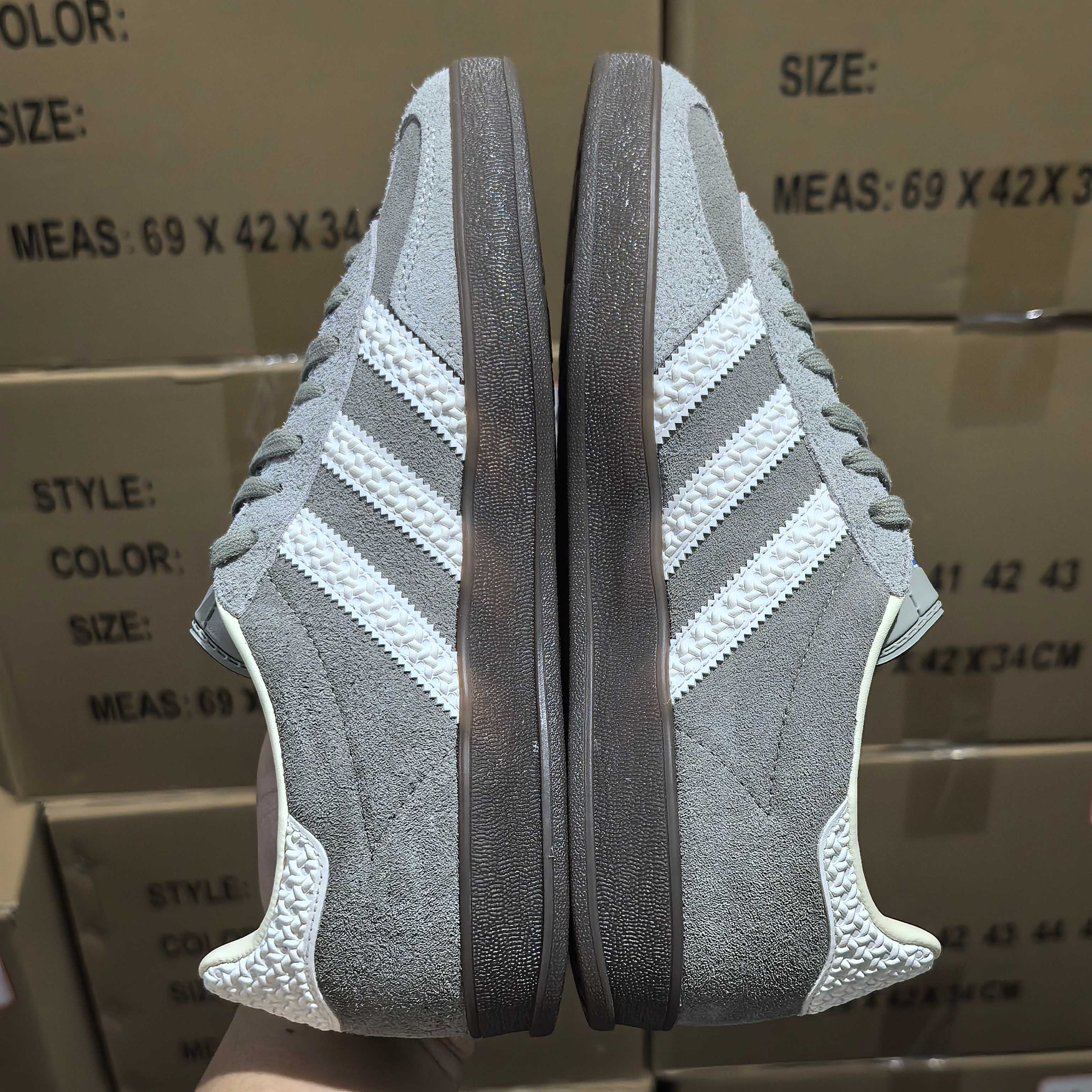补货 XC2.0升级版本白红35.5-46开始陆续出货入库全原厂翻毛皮打造 区别市场革料批次这个价格配置
