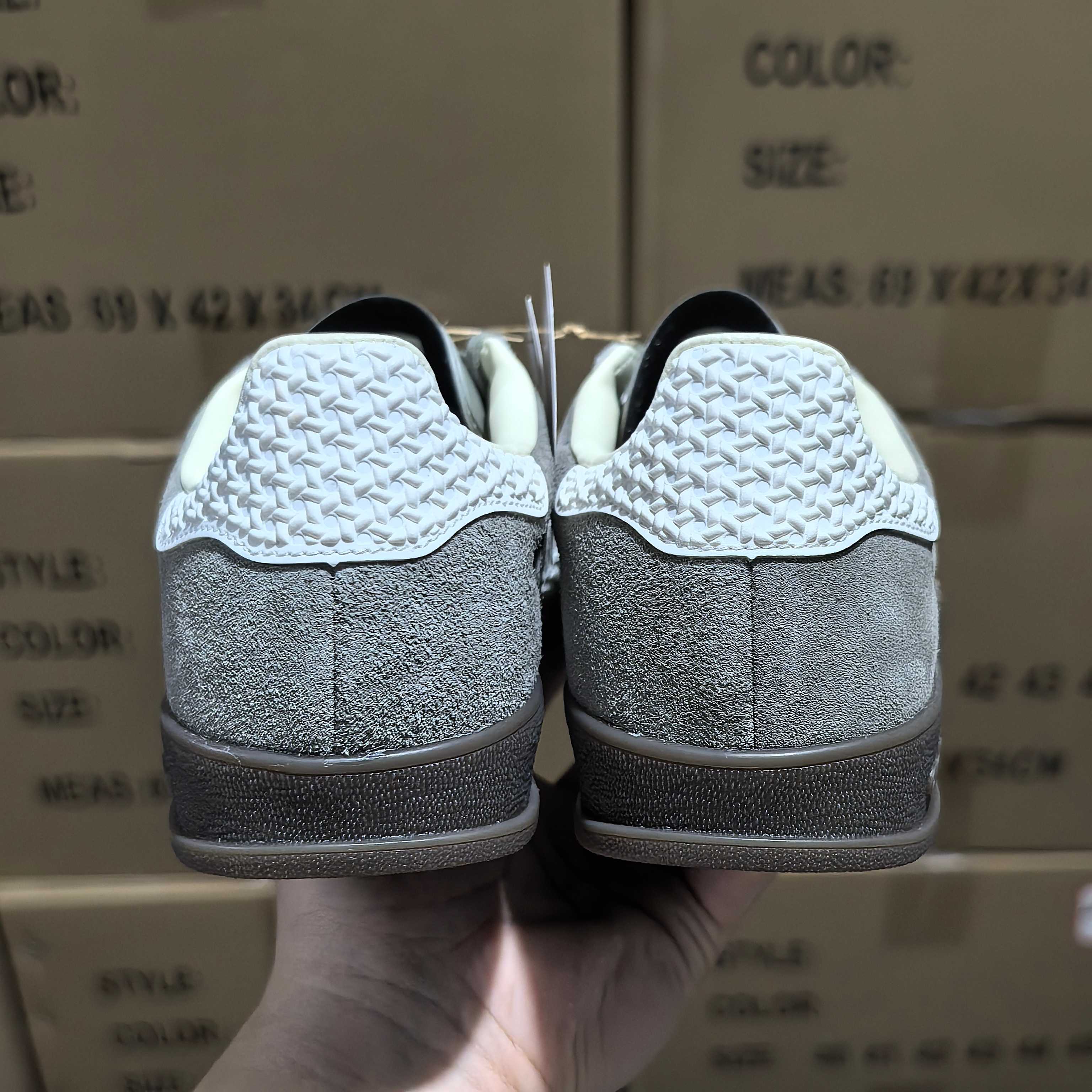 补货 XC2.0升级版本白红35.5-46开始陆续出货入库全原厂翻毛皮打造 区别市场革料批次这个价格配置