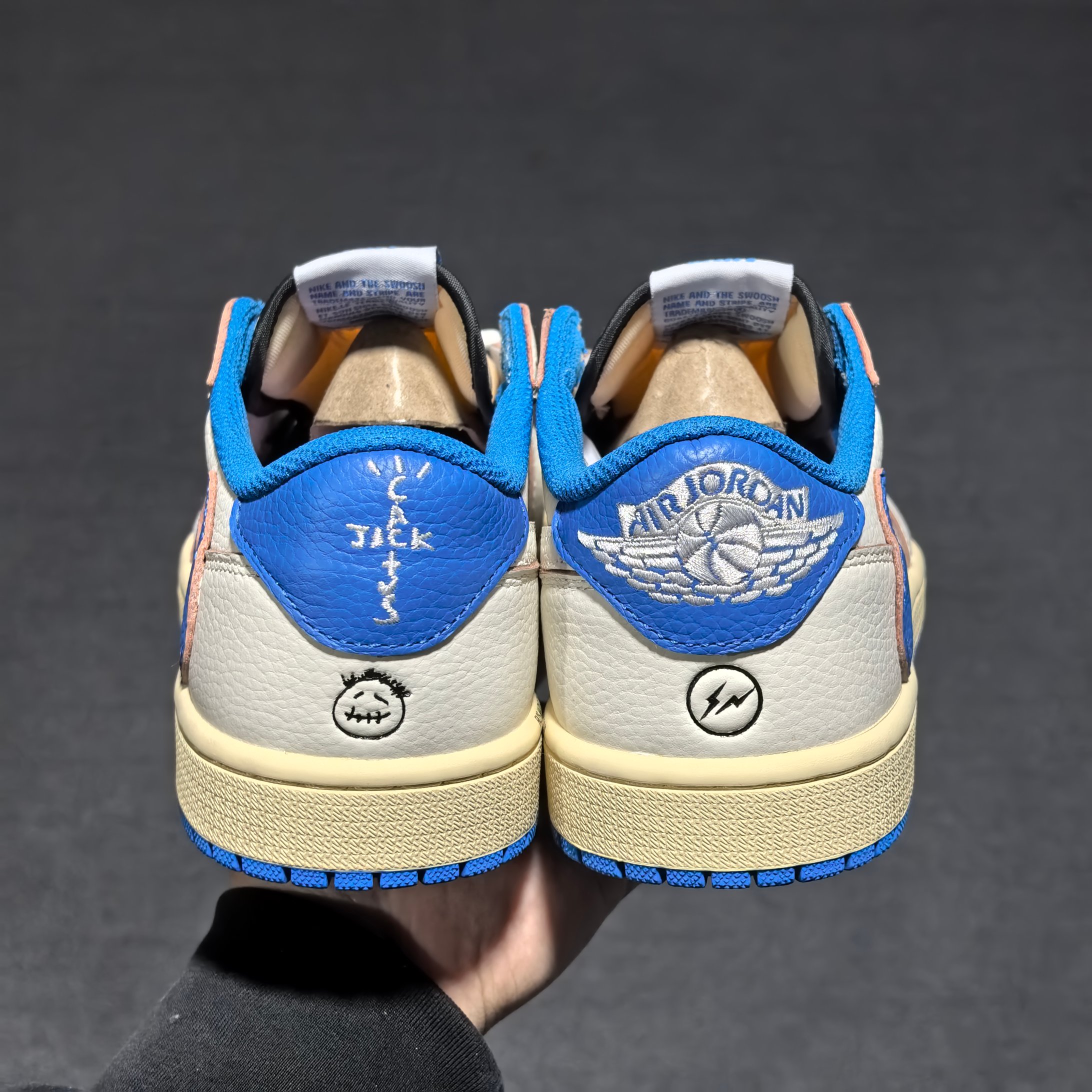 新品上架 Air jordan 1倒钩10.0白蓝 白蓝 DM7866-104全头层荔枝纹打造 市场同价