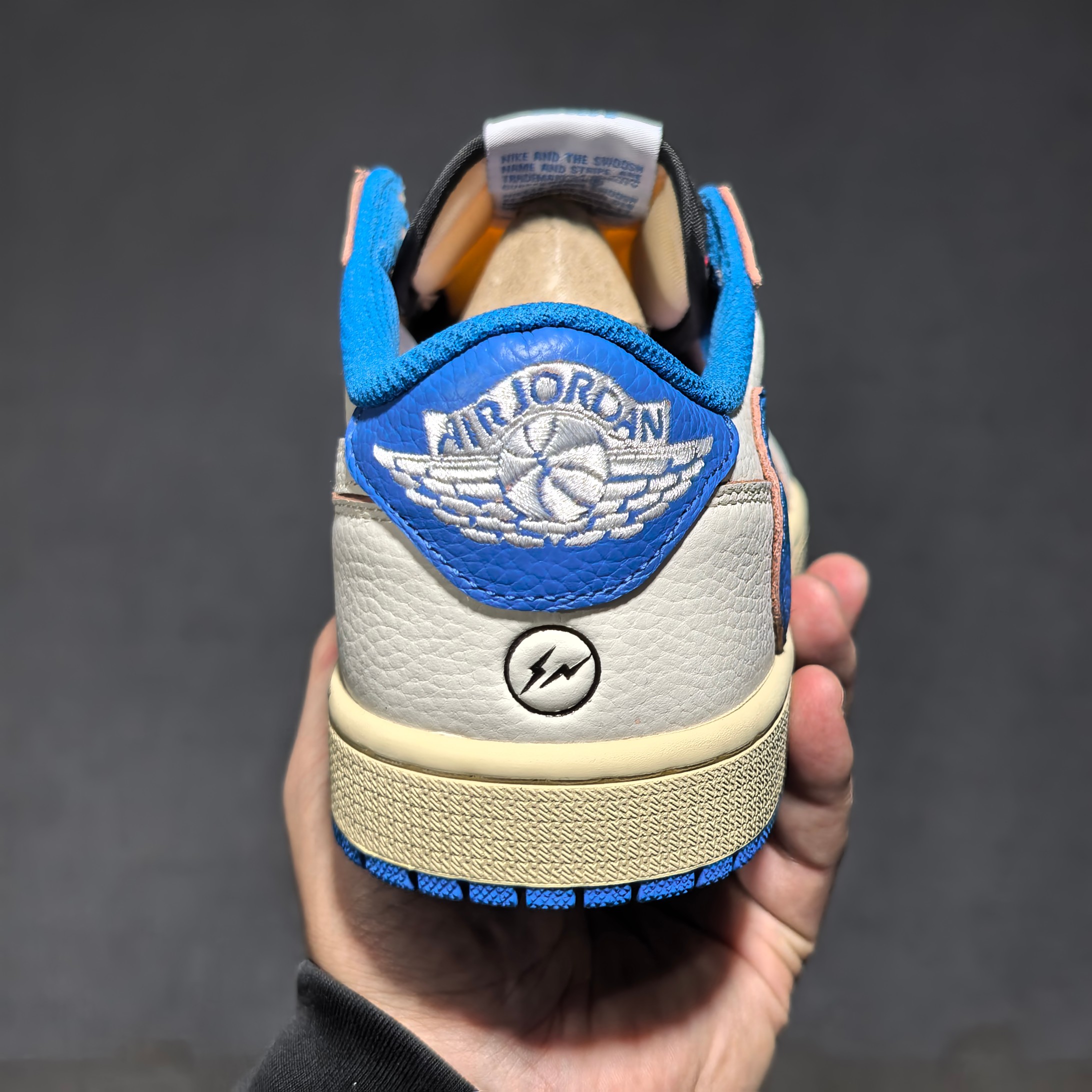 新品上架 Air jordan 1倒钩10.0白蓝 白蓝 DM7866-104全头层荔枝纹打造 市场同价