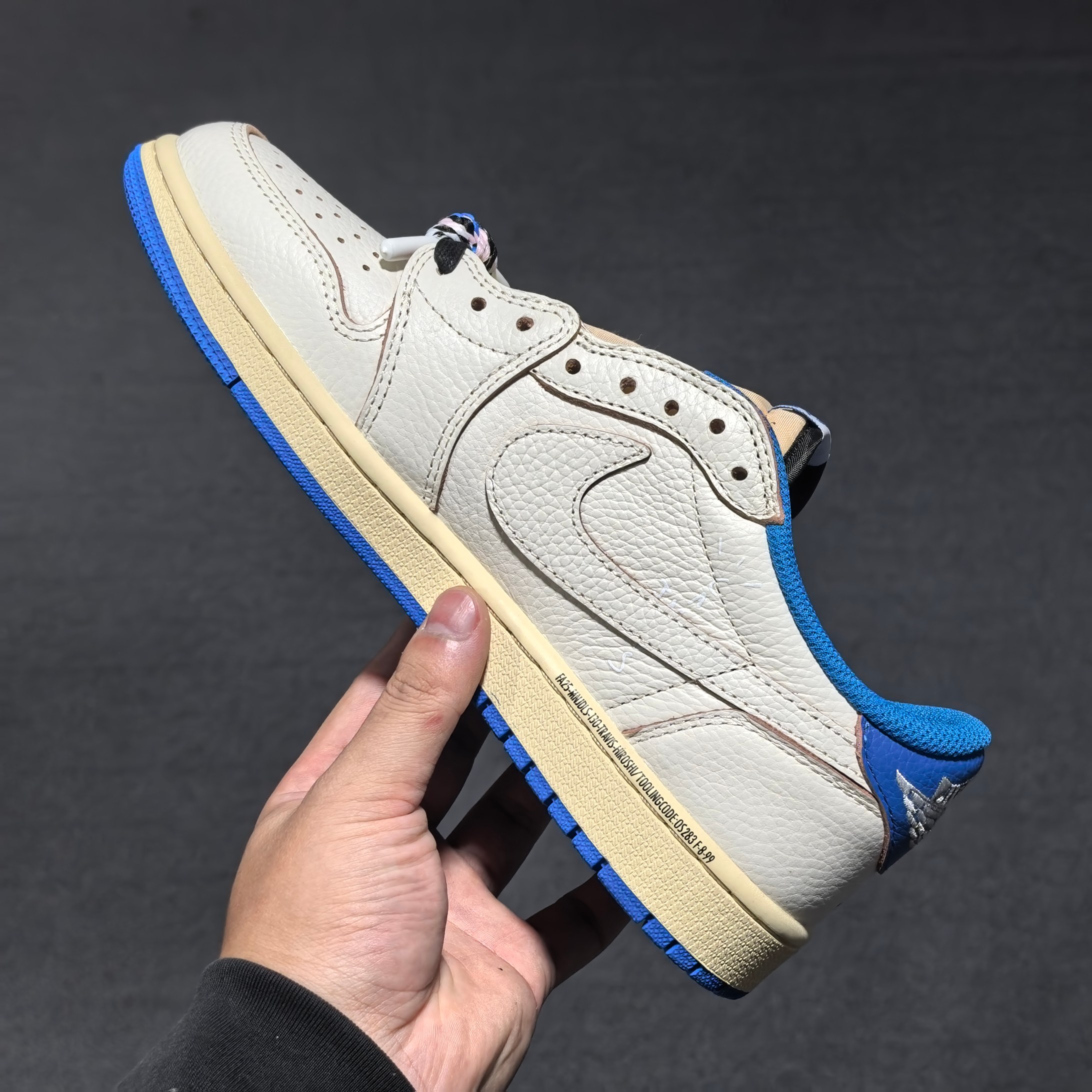 新品上架 Air jordan 1倒钩10.0白蓝 白蓝 DM7866-104全头层荔枝纹打造 市场同价