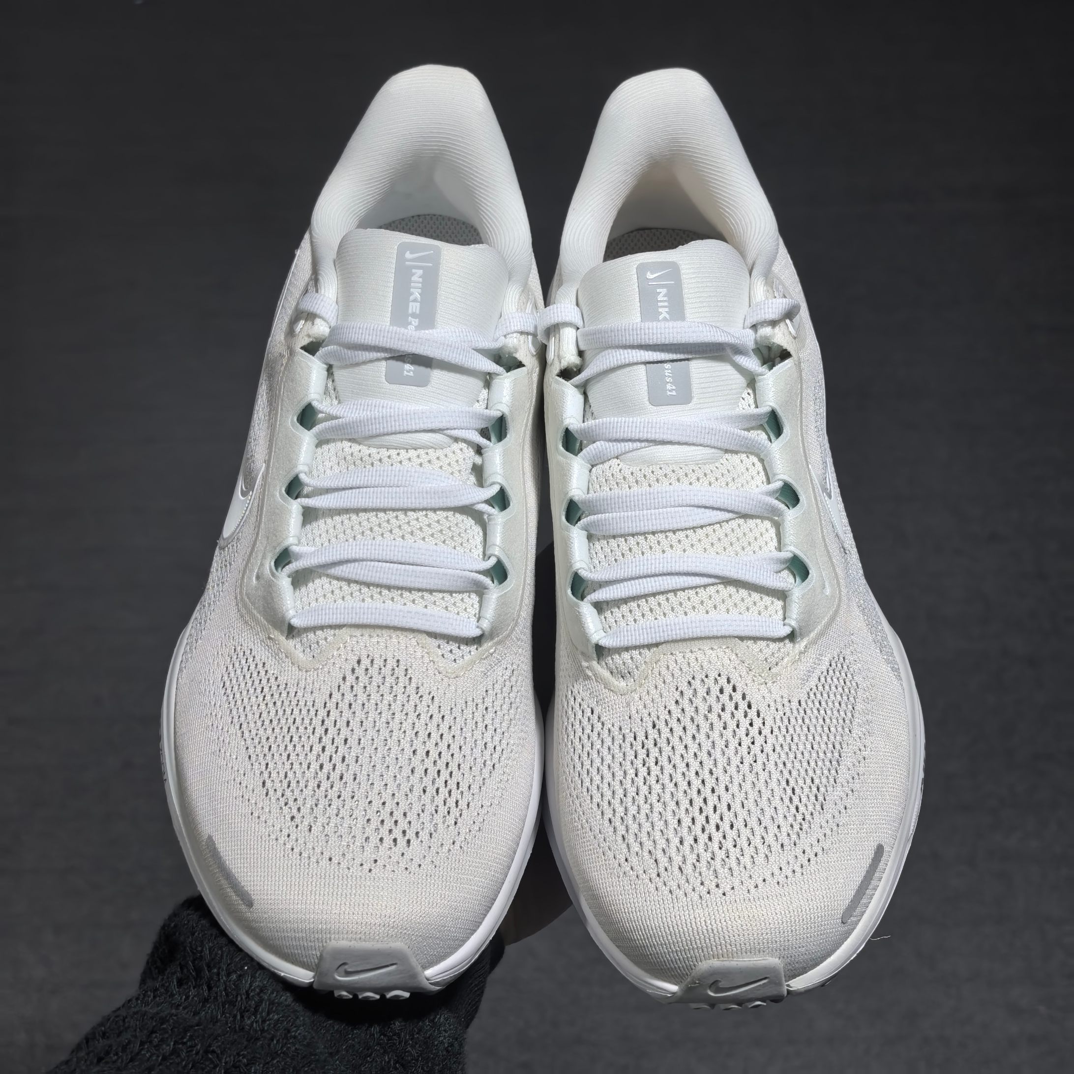 平台版Nike Pegasus 41 舒适运动防滑透气 低帮跑步鞋 白色 当季爆款 平台指定细节 原厂中