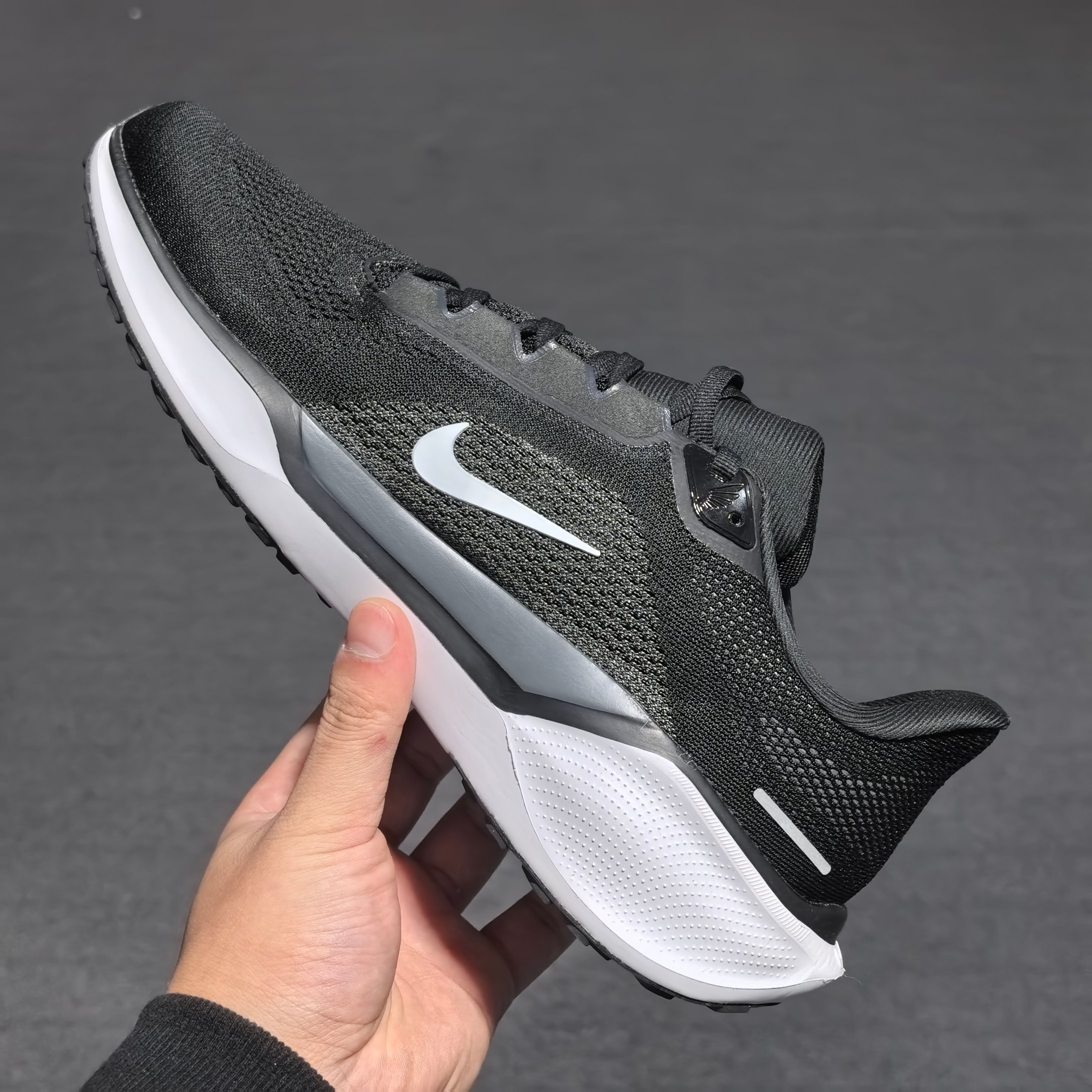 平台版Nike Pegasus 41 舒适运动防滑透气 低帮跑步鞋 当季爆款 平台指定细节原厂中底 完美