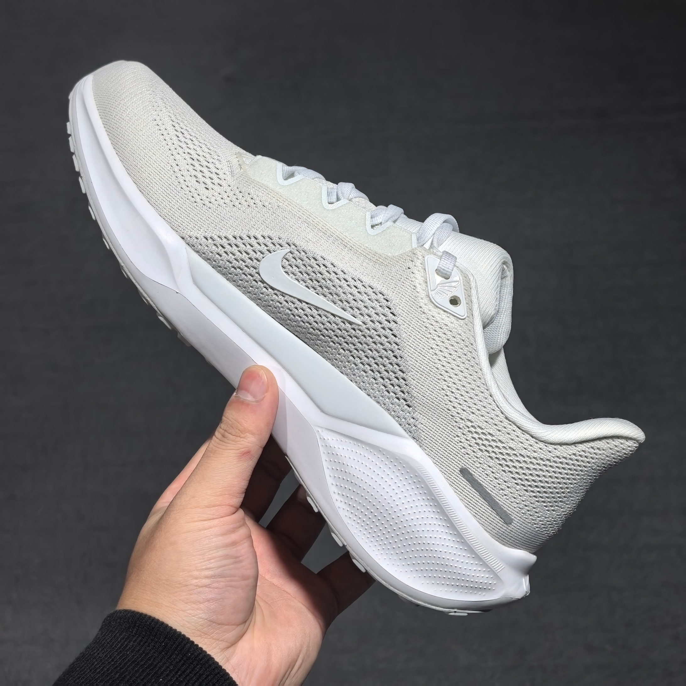 平台版Nike Pegasus 41 舒适运动防滑透气 低帮跑步鞋 白色 当季爆款 平台指定细节 原厂中