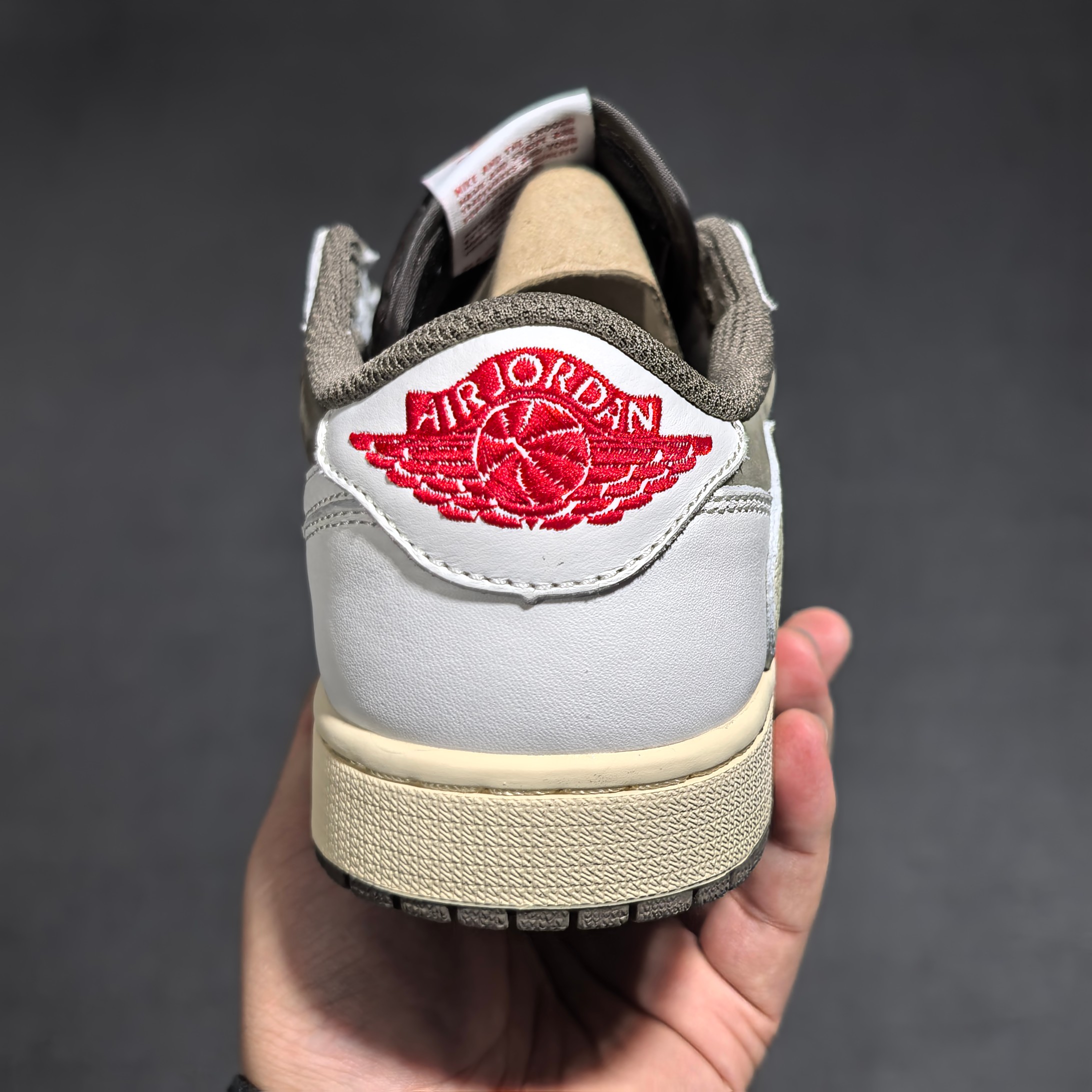 原厂皮FK订单版本白棕倒钩低帮东莞顶级制作团队打造全新一档倒钩系列广硕原班底打造严格执行1:1做货工艺标