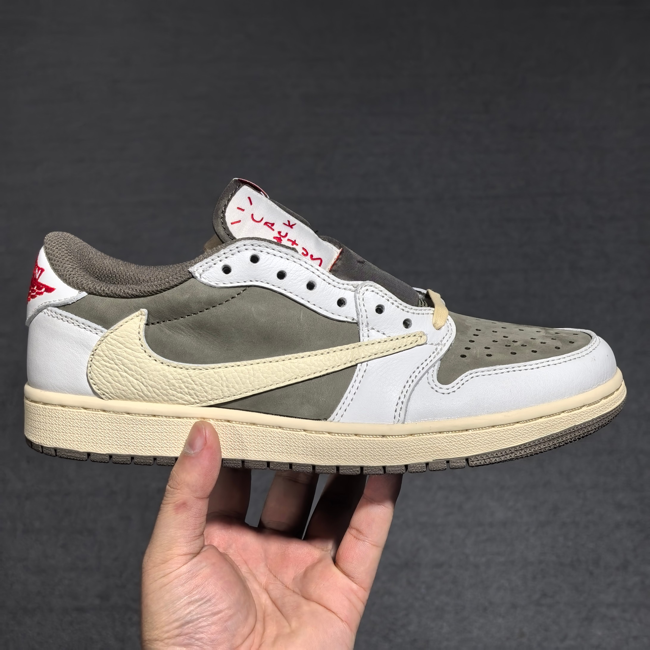 原厂皮FK订单版本白棕倒钩低帮东莞顶级制作团队打造全新一档倒钩系列广硕原班底打造严格执行1:1做货工艺标