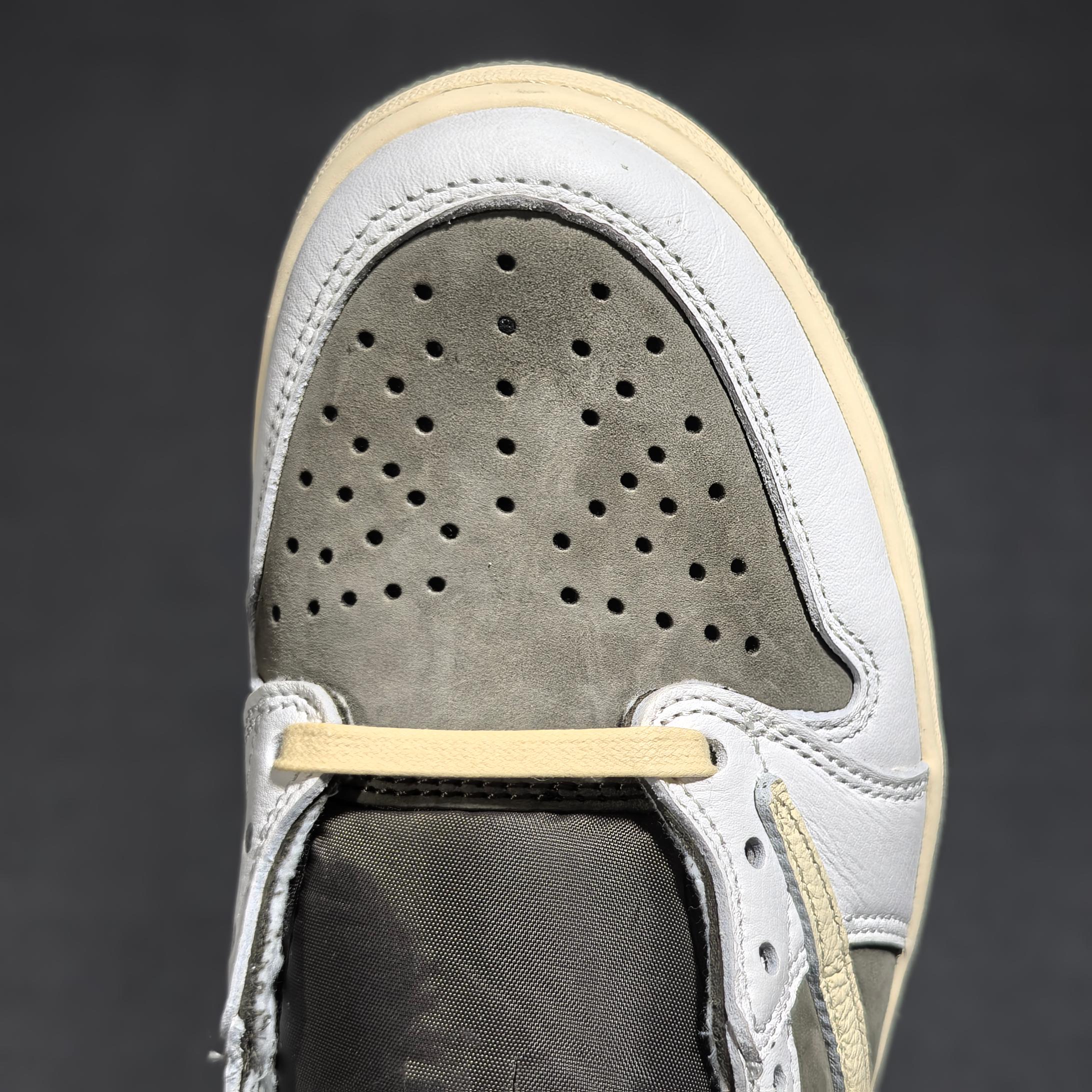 原厂皮FK订单版本白棕倒钩低帮东莞顶级制作团队打造全新一档倒钩系列广硕原班底打造严格执行1:1做货工艺标