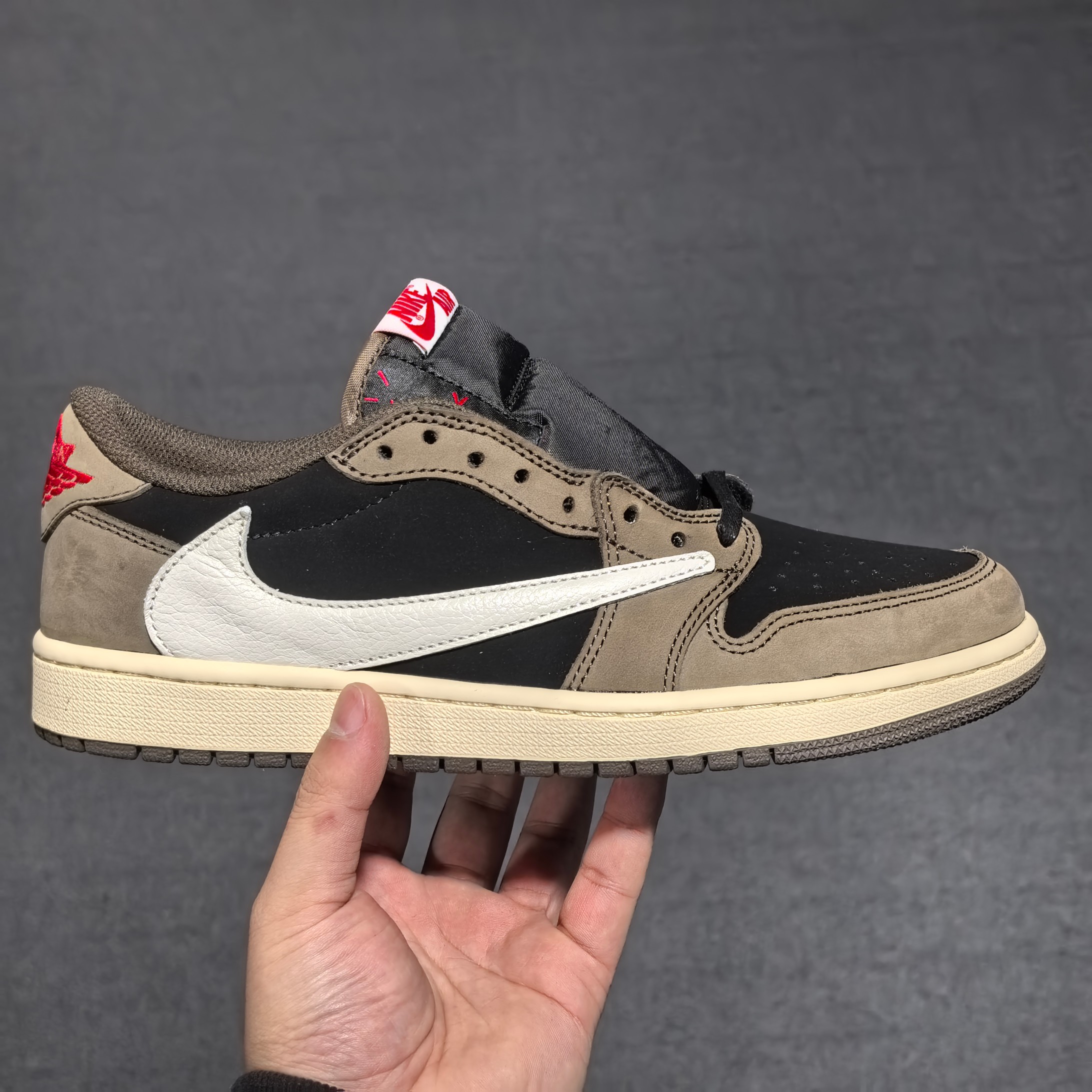 原厂皮FK订单版本黑棕倒钩低帮东莞顶级制作团队打造全新一档倒钩系列广硕原班底打造严格执行1:1做货工艺标