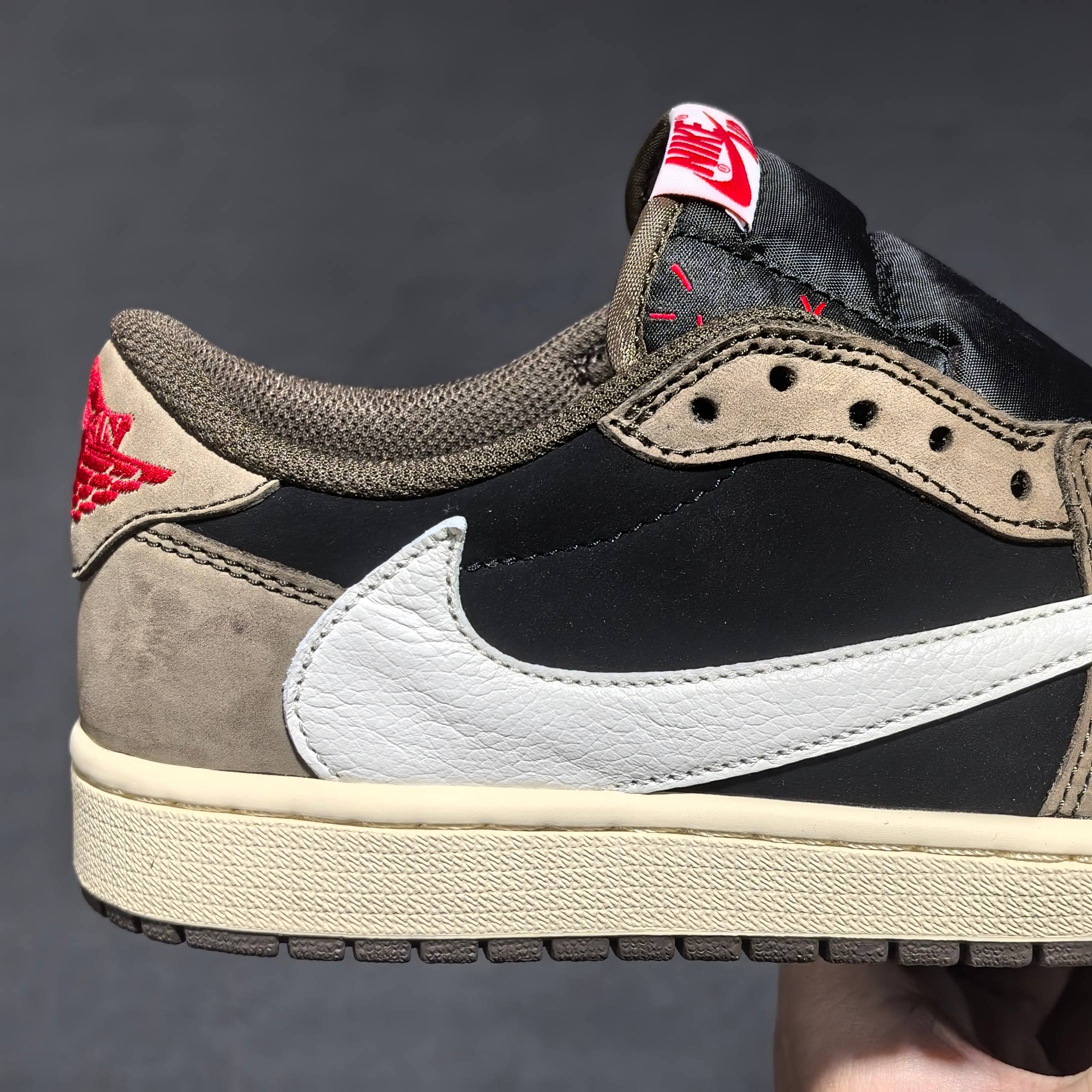 原厂皮FK订单版本黑棕倒钩低帮东莞顶级制作团队打造全新一档倒钩系列广硕原班底打造严格执行1:1做货工艺标