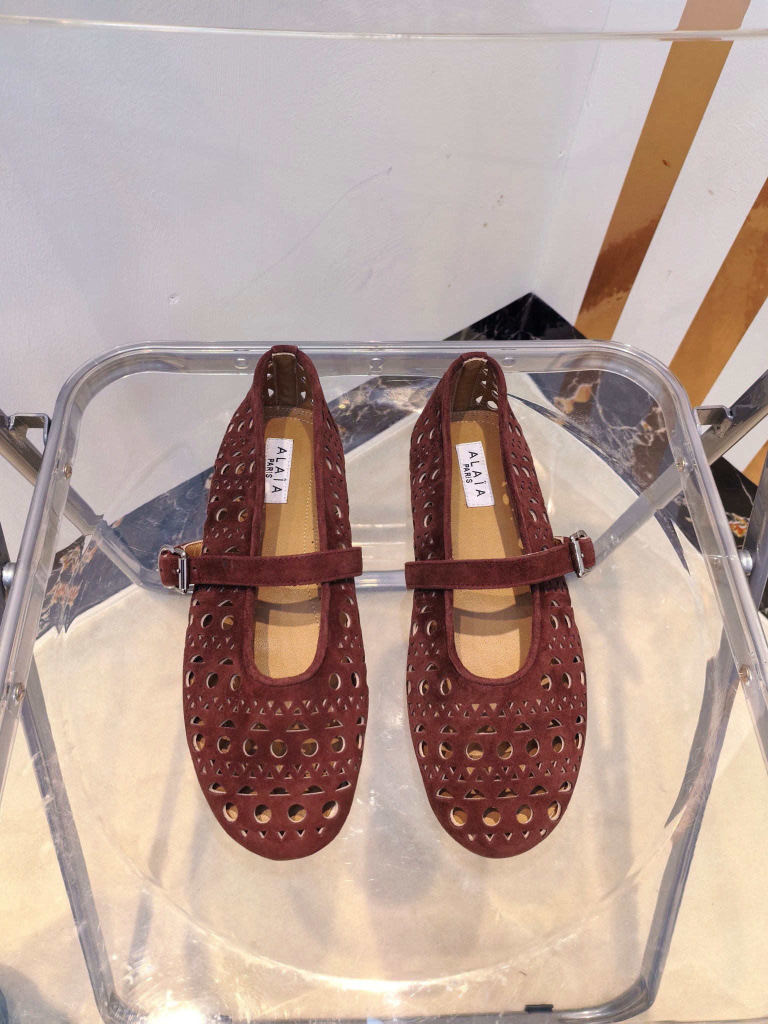 NO:222167,Factory Alaiains hot and fashionable must-have flat mules/grandmother shoes/ A popular ballet shoes made by Zhang Xiaohui, romantic, charming, comfortable and versatile original customized Yangjing sheepskin lining, original open mold rubber non-slip sole size 35-39 (40/41/42 custom made without return or exchange), ballet shoes, alaia, sheepskin, sheep19860909工厂出 Alaiains爆款时髦精必备平底穆勒鞋/奶奶鞋/ 被章小蕙带火的人气超高的一款芭蕾舞鞋,浪漫又迷人舒适百搭 原版订制羊京 羊皮内里,原版开模橡胶防滑大底 码数35-39（40/41/42订做不退换）,芭蕾舞鞋,alaia,sheepskin,sheep,Women's Shoes