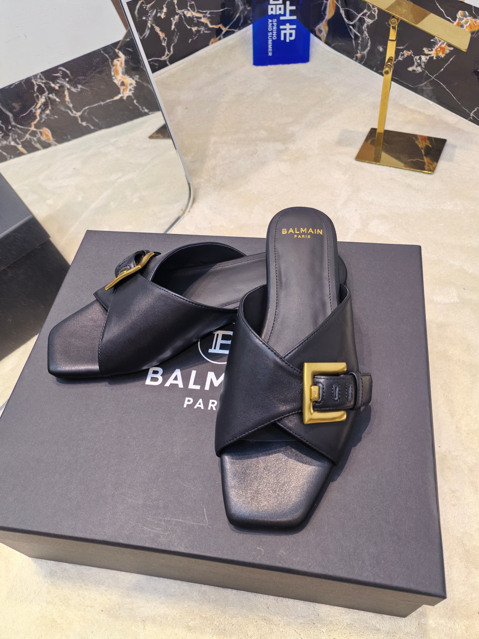 Balmain 2025 Flat-Side Slippers: Handcrafted Luxury with Unique Fashion Element - 图片 7