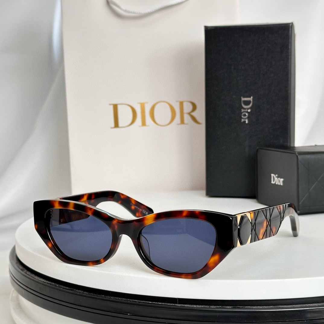  ‼️Dio*
Mod：Lady 95.22.B1I
Size：53-18-140
高版本
值得等待