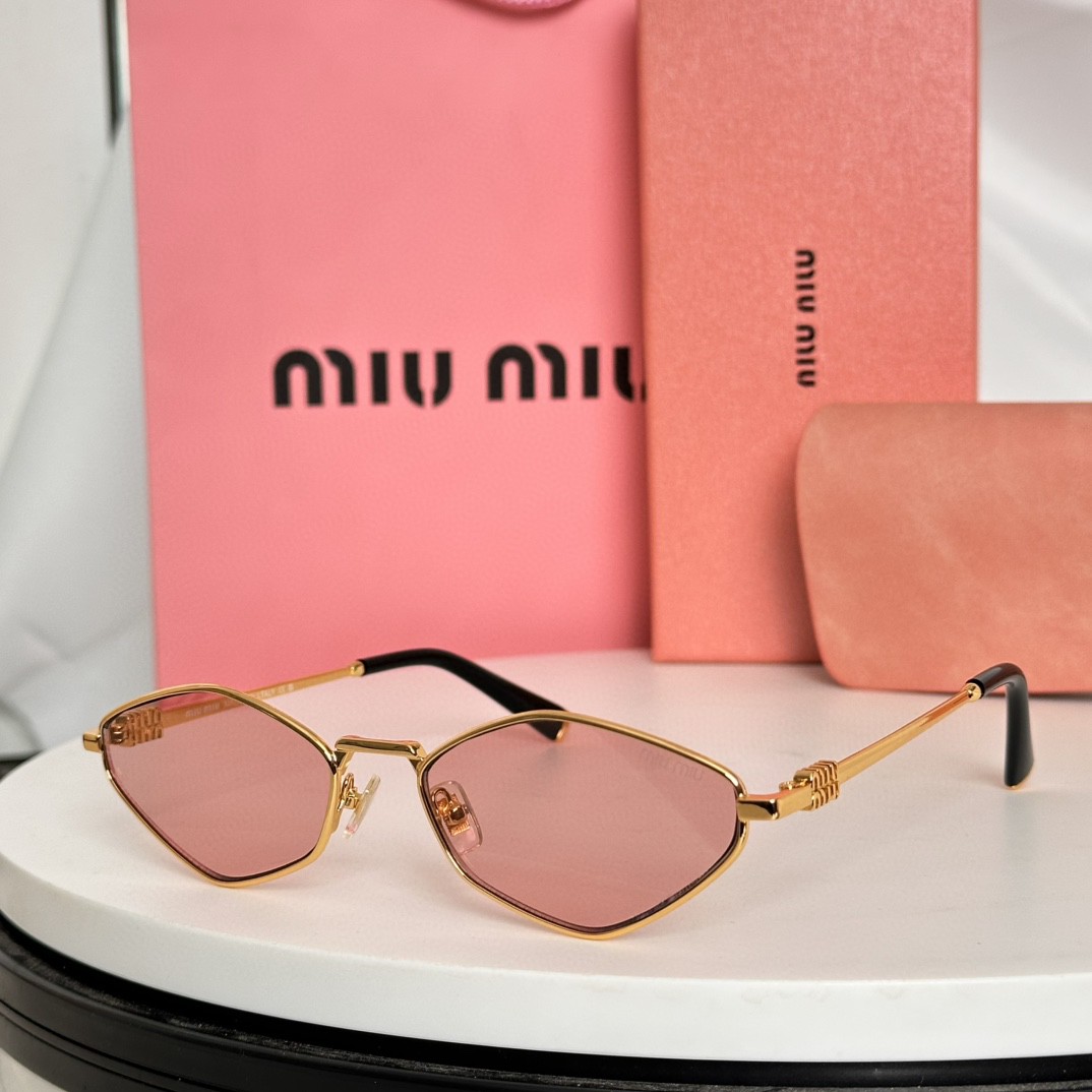  流行款  MIU M* MODELSMU56ZS
SIZE：56口17-145