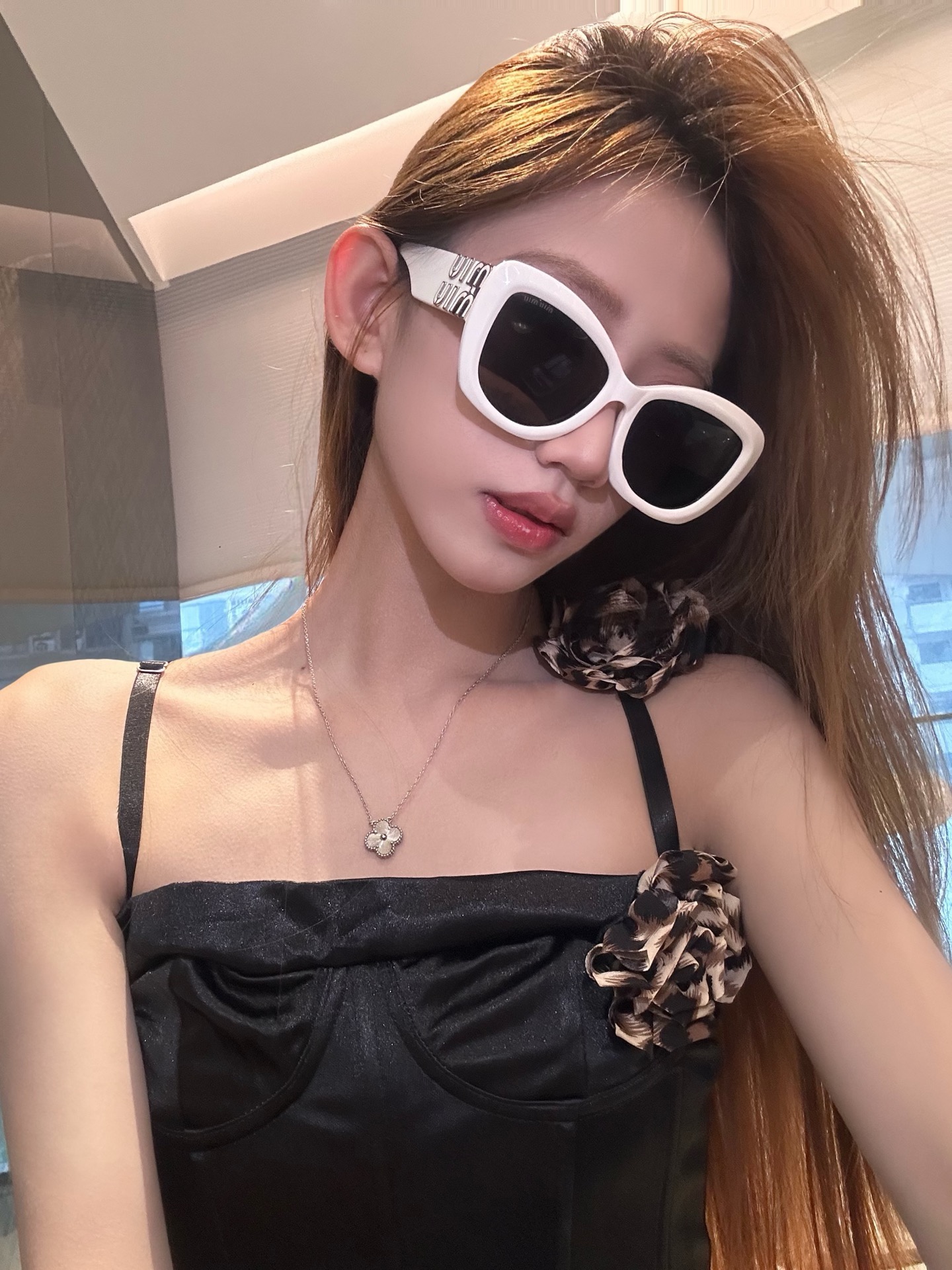 ‼️ 模特图 MIU M*🎀🎀🎀MODEL: SMU083Z🎀🎀🎀SIZE：52口19-135🎀🎀
