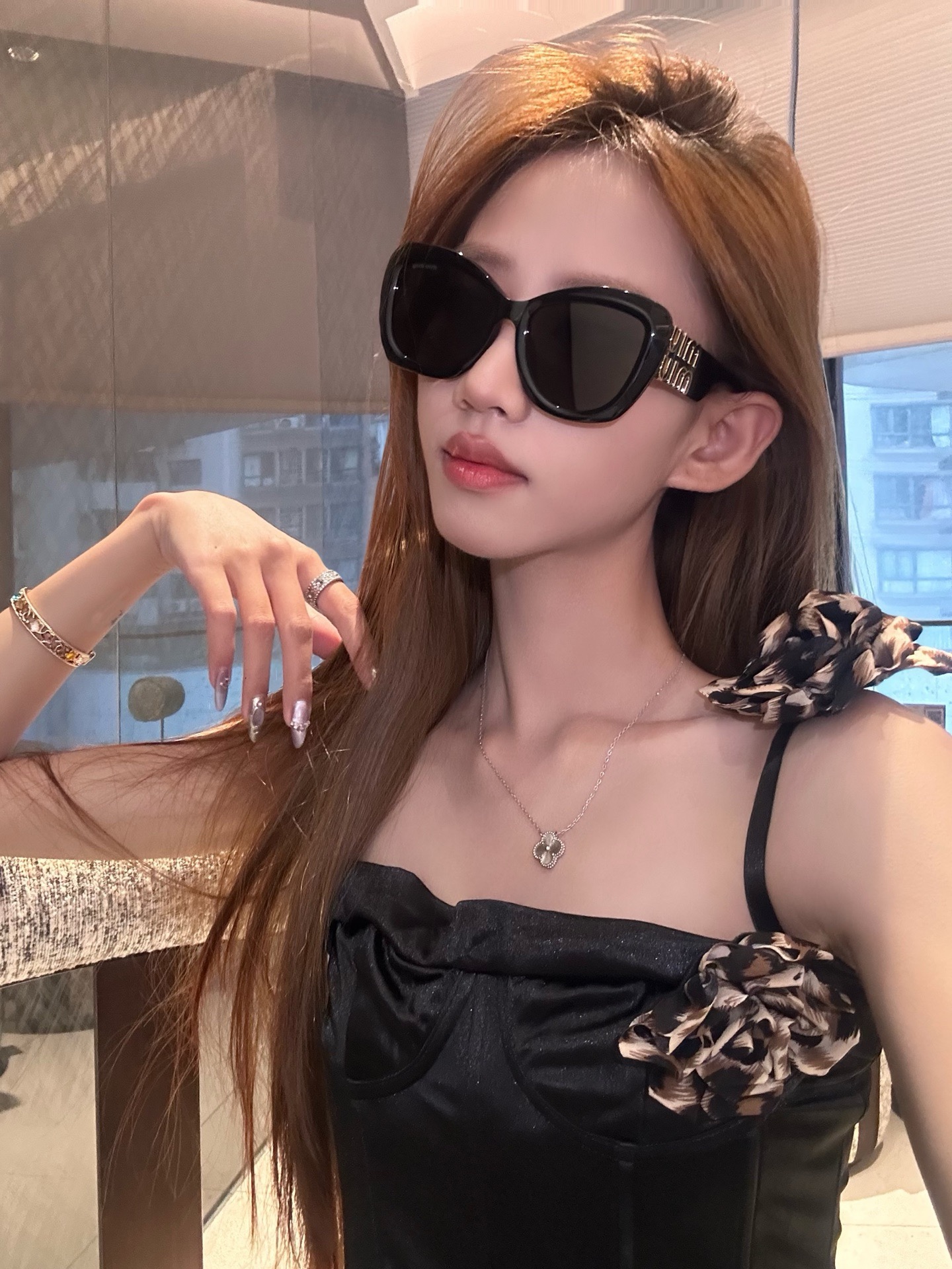 ‼️ 模特图 MIU M*🎀🎀🎀MODEL: SMU083Z🎀🎀🎀SIZE：52口19-135🎀🎀