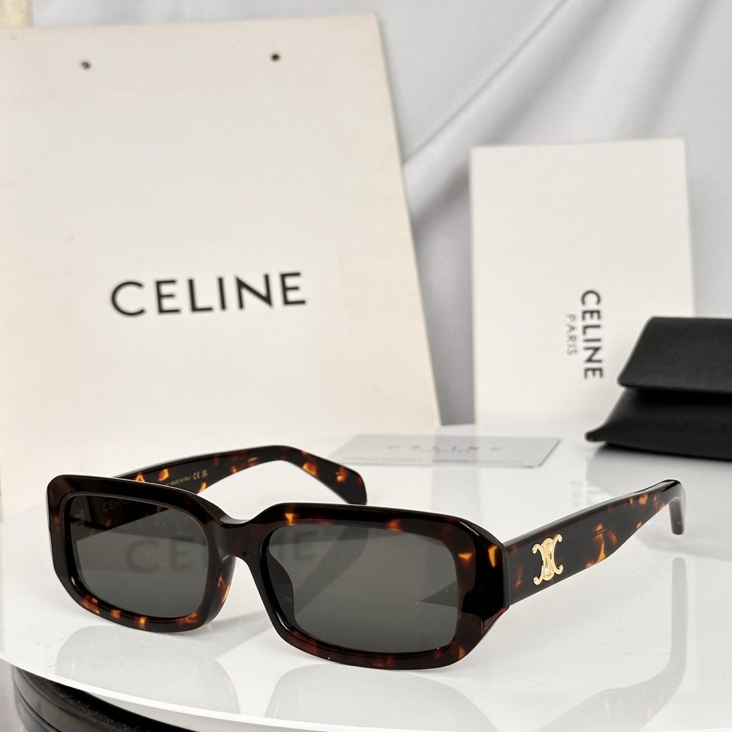 ‼️王安宇同款🕶 官网图 CELIN*🍂🍂🍂MODEL：CL4S335🍂🍂🍂SIZE：55口17-145