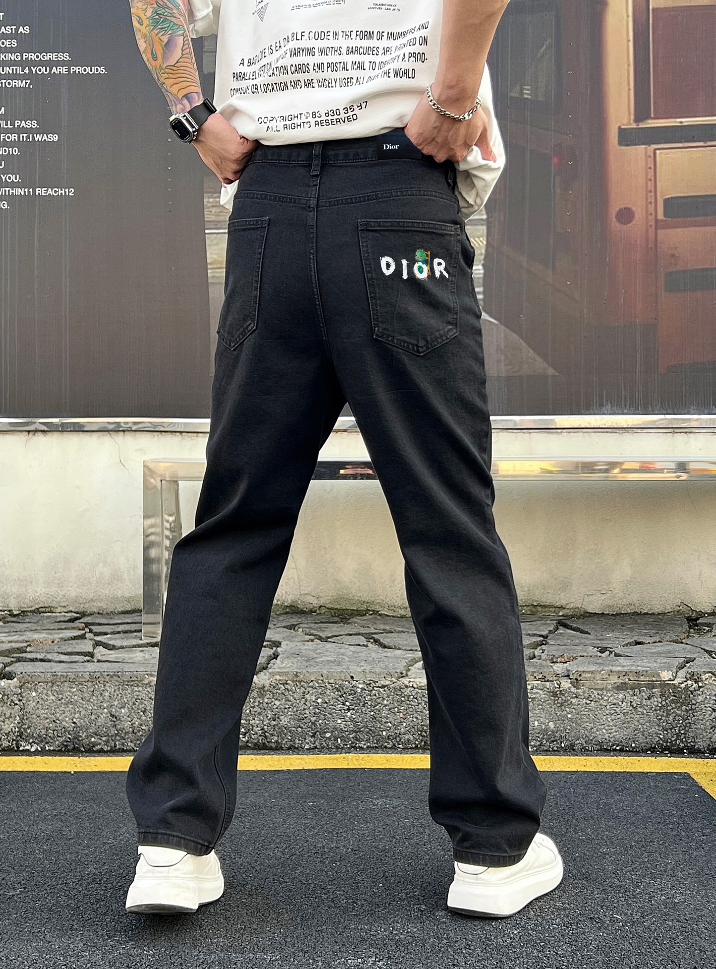 迪奥2024春夏季新款牛仔长裤高端版本！专柜定制面料透气舒适度高细节无可挑剔品牌元素设计理念体现高品质微