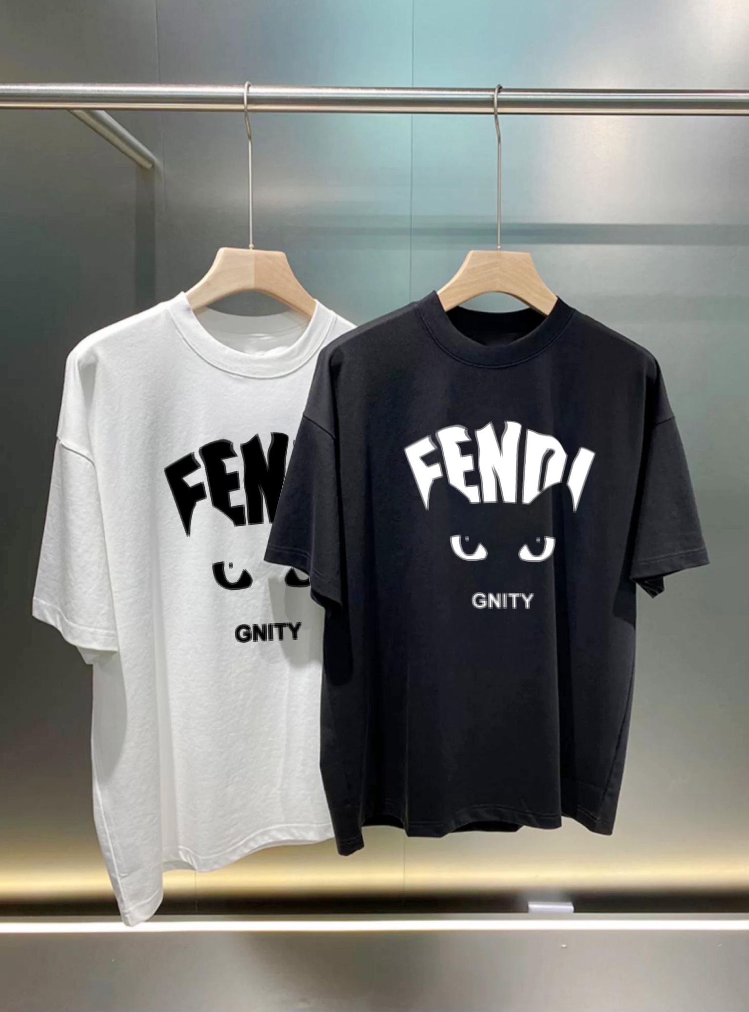 Fendi Ropa Camiseta La más alta calificación
 Negro Blanco Impresión Algodón Manga corta