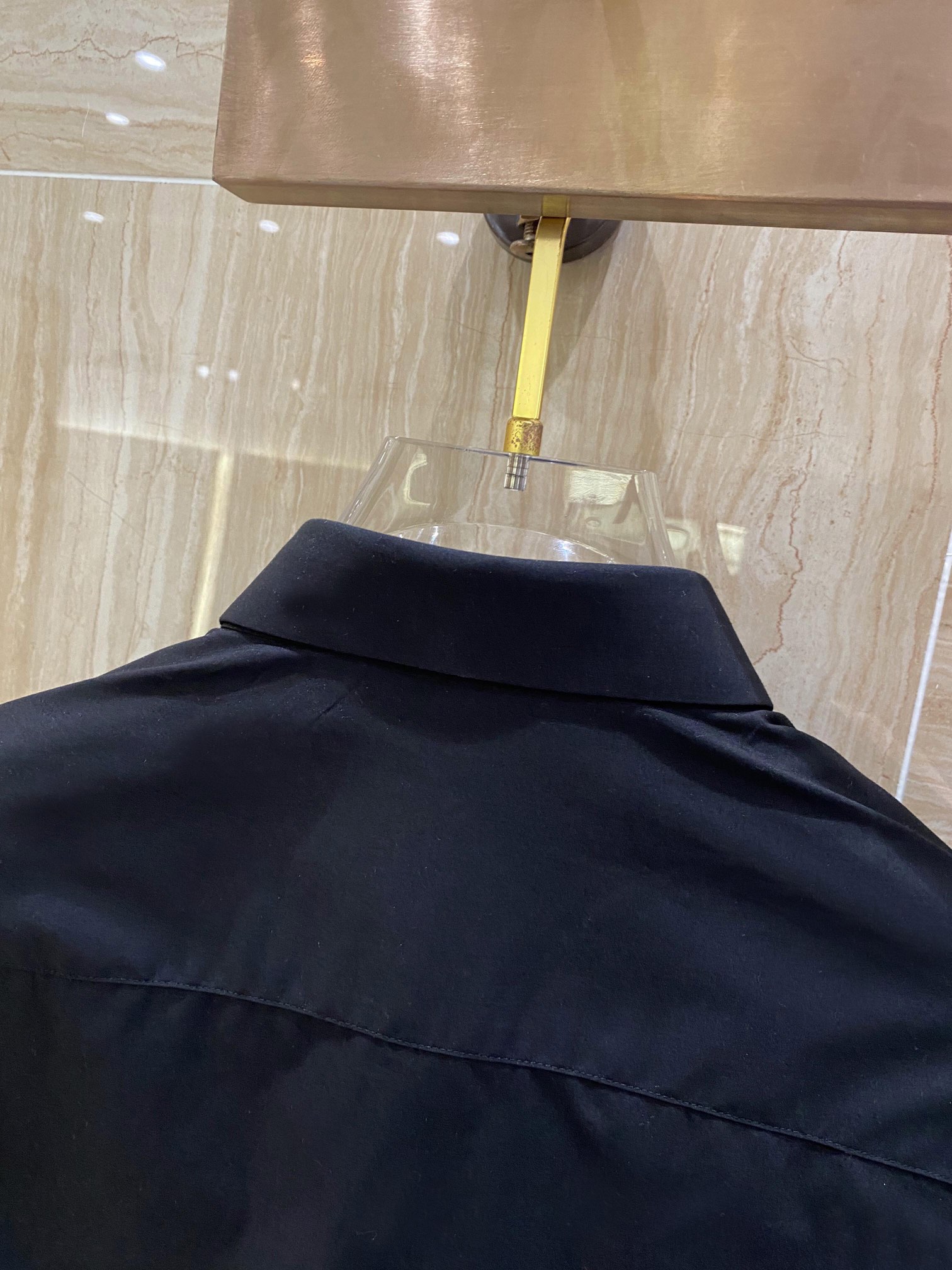 Luxurious Natural Cotton Shirt for Cabinet Members: Sizes 38-42, Black and White. - 图片 9