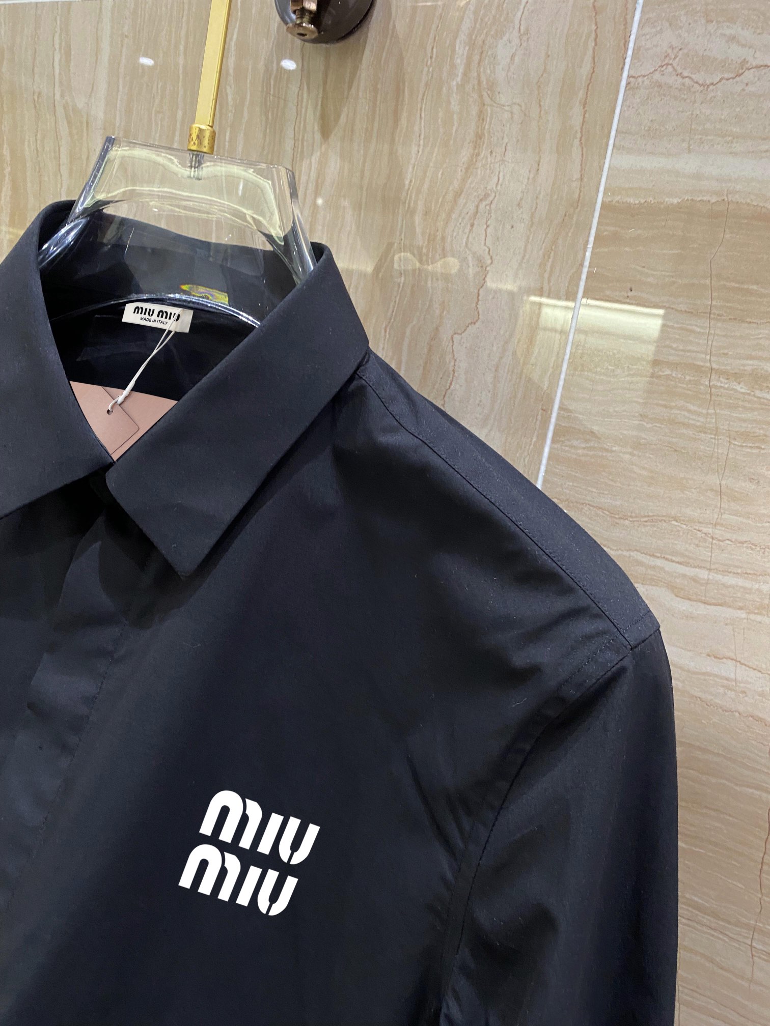 Luxurious Natural Cotton Shirt for Cabinet Members: Sizes 38-42, Black and White. - 图片 5