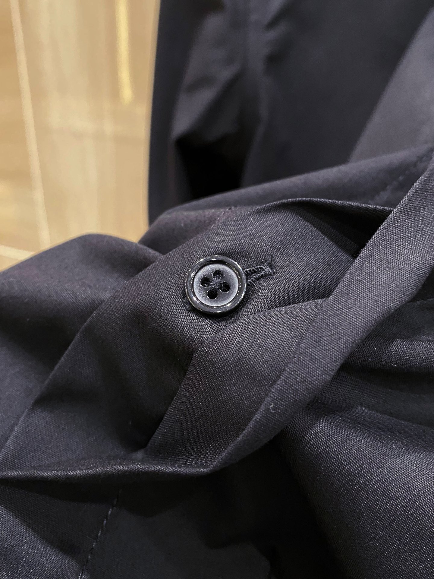 Luxurious Men’s Cotton Shirt in Black and White, Sizes 38-42, Comfortable and Original Fabric - 图片 7