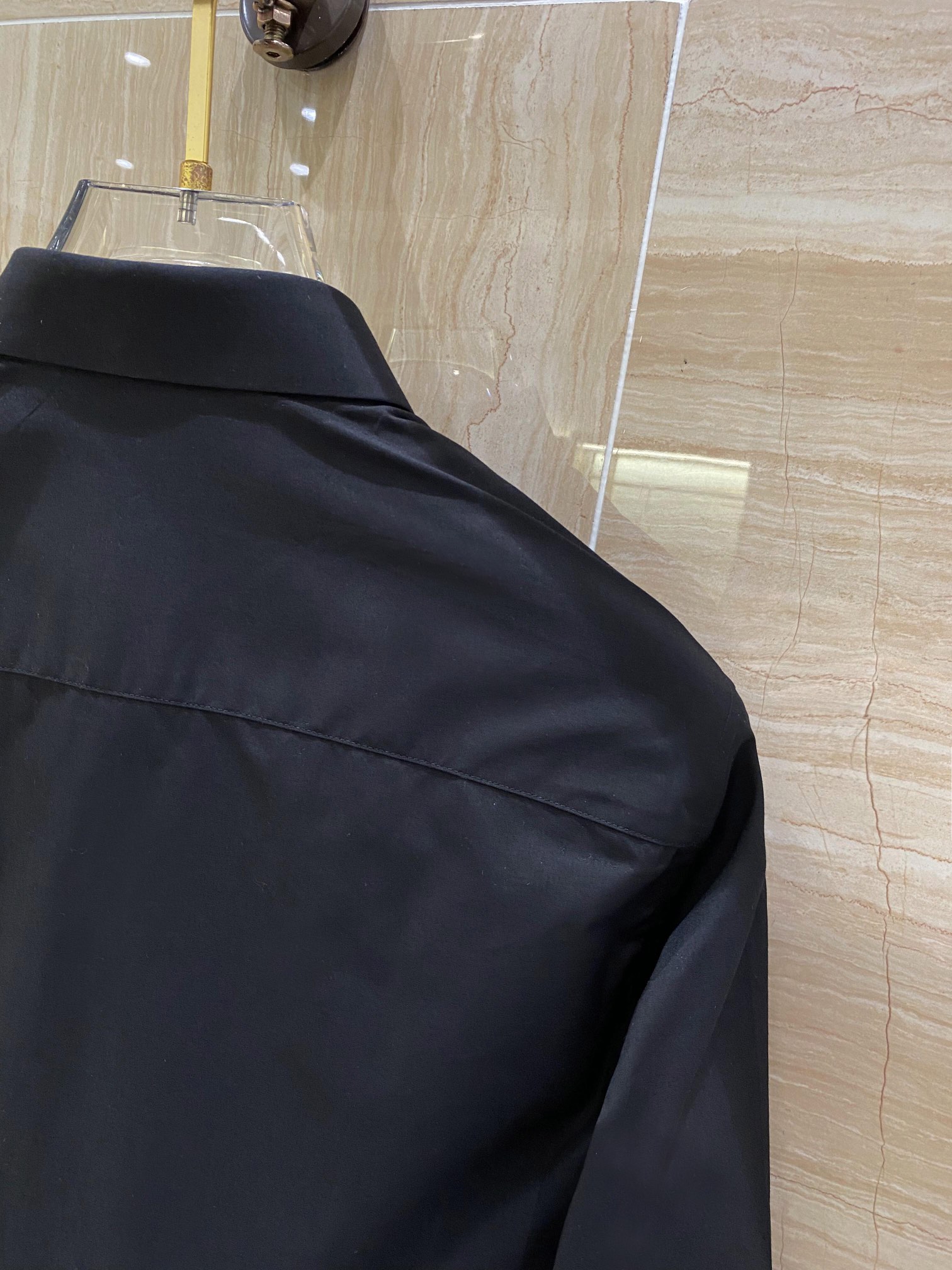 Luxurious Men’s Cotton Shirt in Black and White, Sizes 38-42, Comfortable and Original Fabric - 图片 9