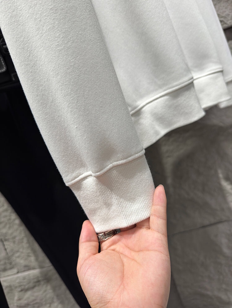 Givenchy Official Network Introduces High-Quality Double-Edged T-Shirts with Unique Digital Prints - 图片 9