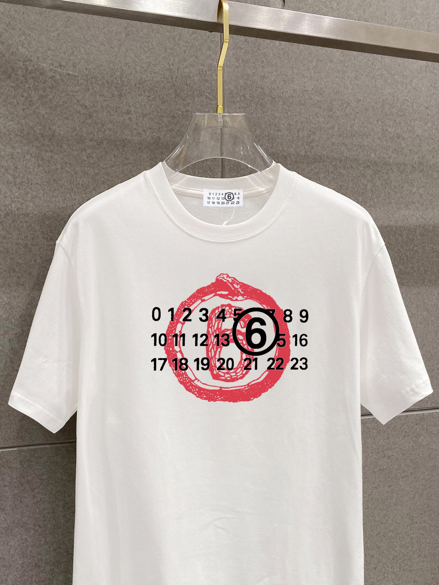 Magella 2025 Official Double-Stamped T-Shirts: High-Quality, Expensive, and Reduced Pattern. - 图片 3