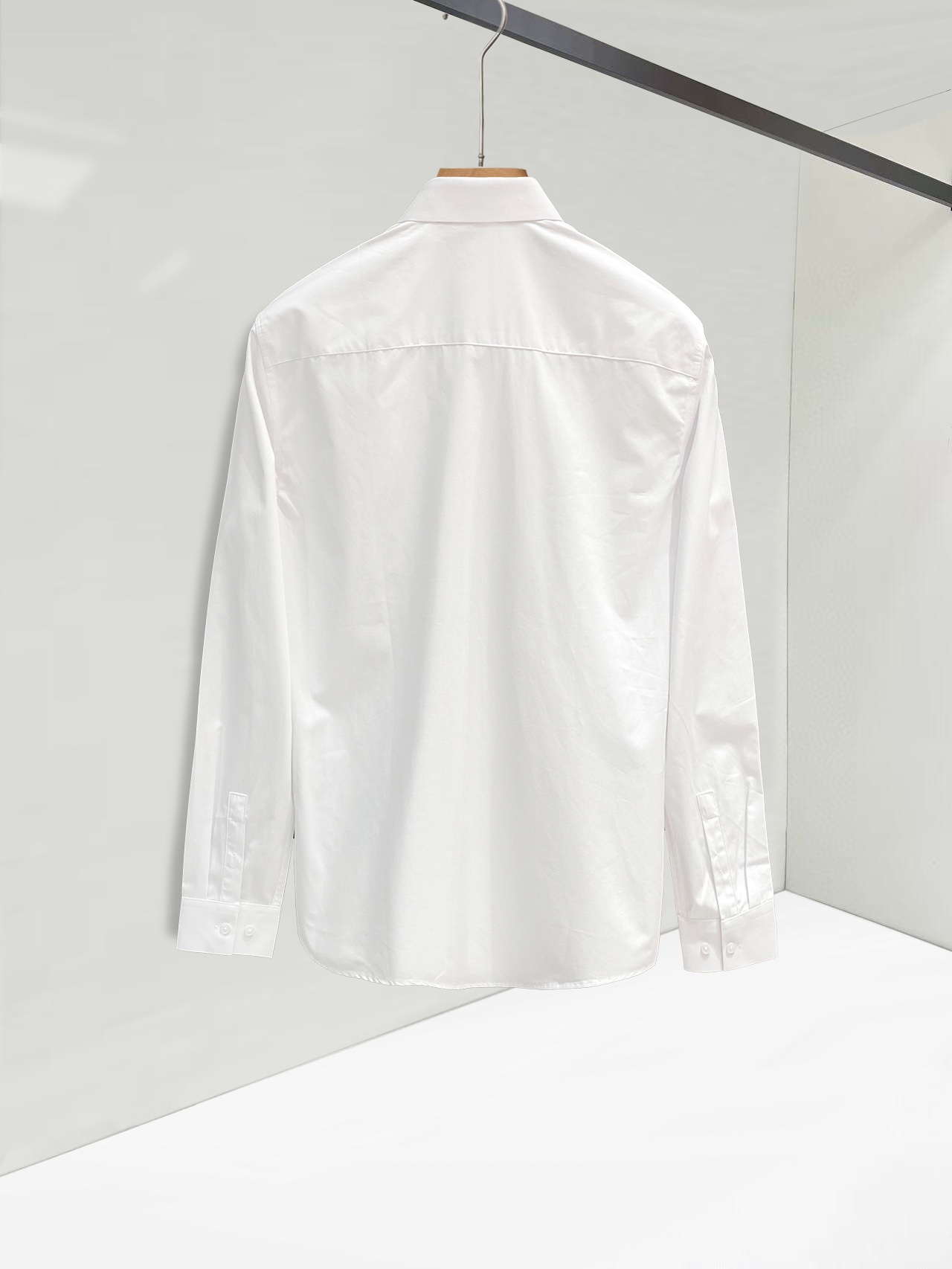 Luxurious Men’s Cotton Shirt by cj Dior in Black and White, Sizes 38-43 - 图片 2
