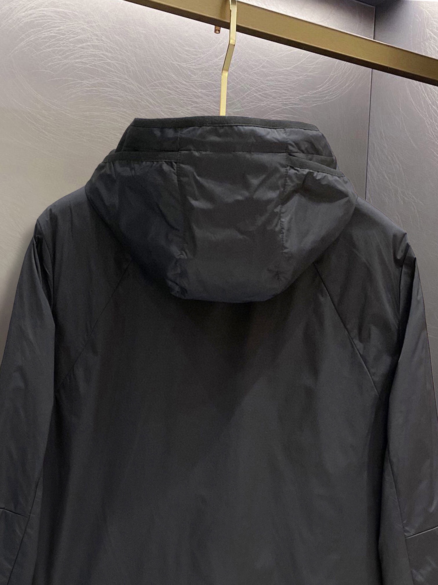 ￼ ￼ ￼ ￼ ￼ ￼ ￼ ￼ ￼ ￼ ￼ 巴宝莉 官网同步发行 胸前印花品牌logo 功能性 机能运动