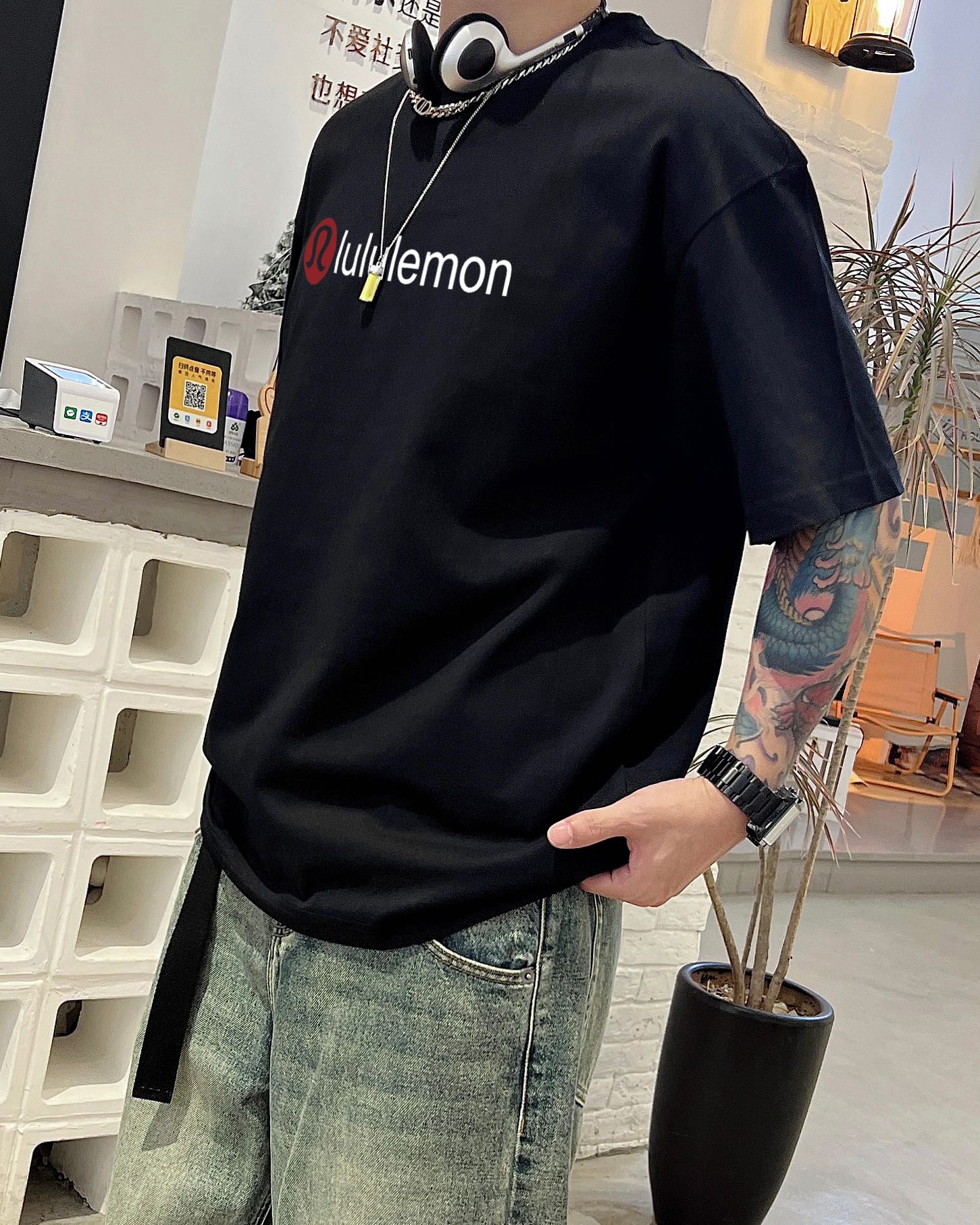Lululemon’s New Double-Stamp T-Shirts: Annual Blast Sheets with Large-Scale Prints - 图片 3