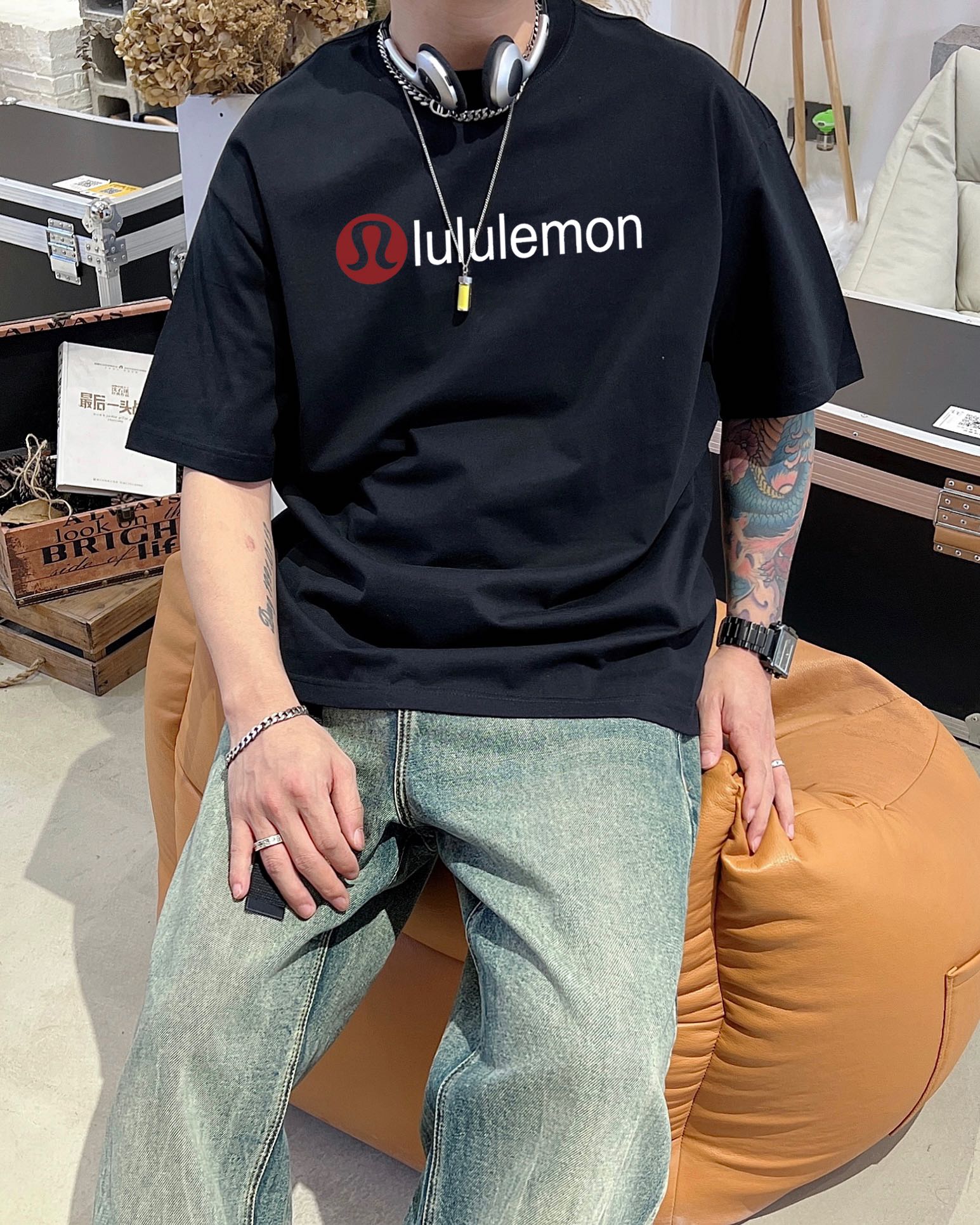 Lululemon’s New Double-Stamp T-Shirts: Annual Blast Sheets with Large-Scale Prints - 图片 8