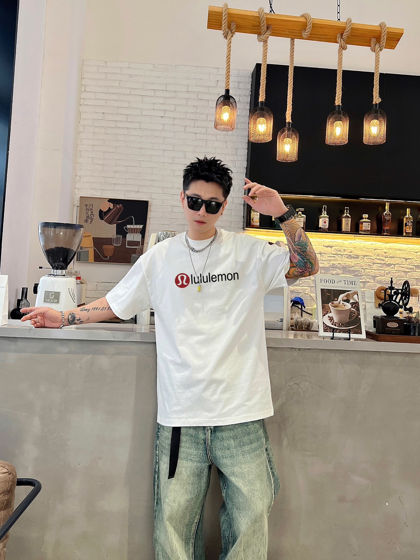 Lululemon’s New Double-Stamp T-Shirts: High-Quality Fabric, Large-Scale Prints, Variety of Sizes - 图片 1