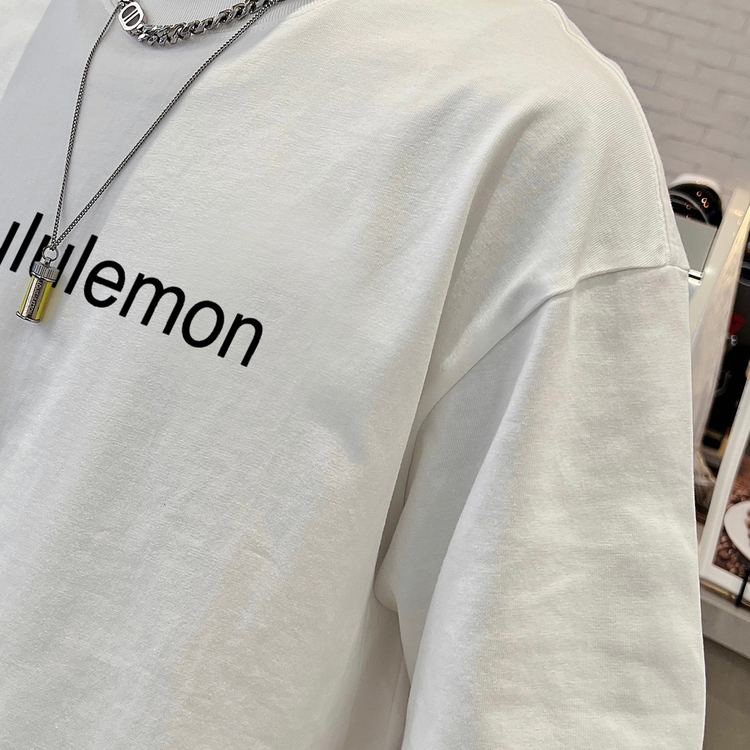 Lululemon’s New Double-Stamp T-Shirts: High-Quality Fabric, Large-Scale Prints, Variety of Sizes - 图片 6