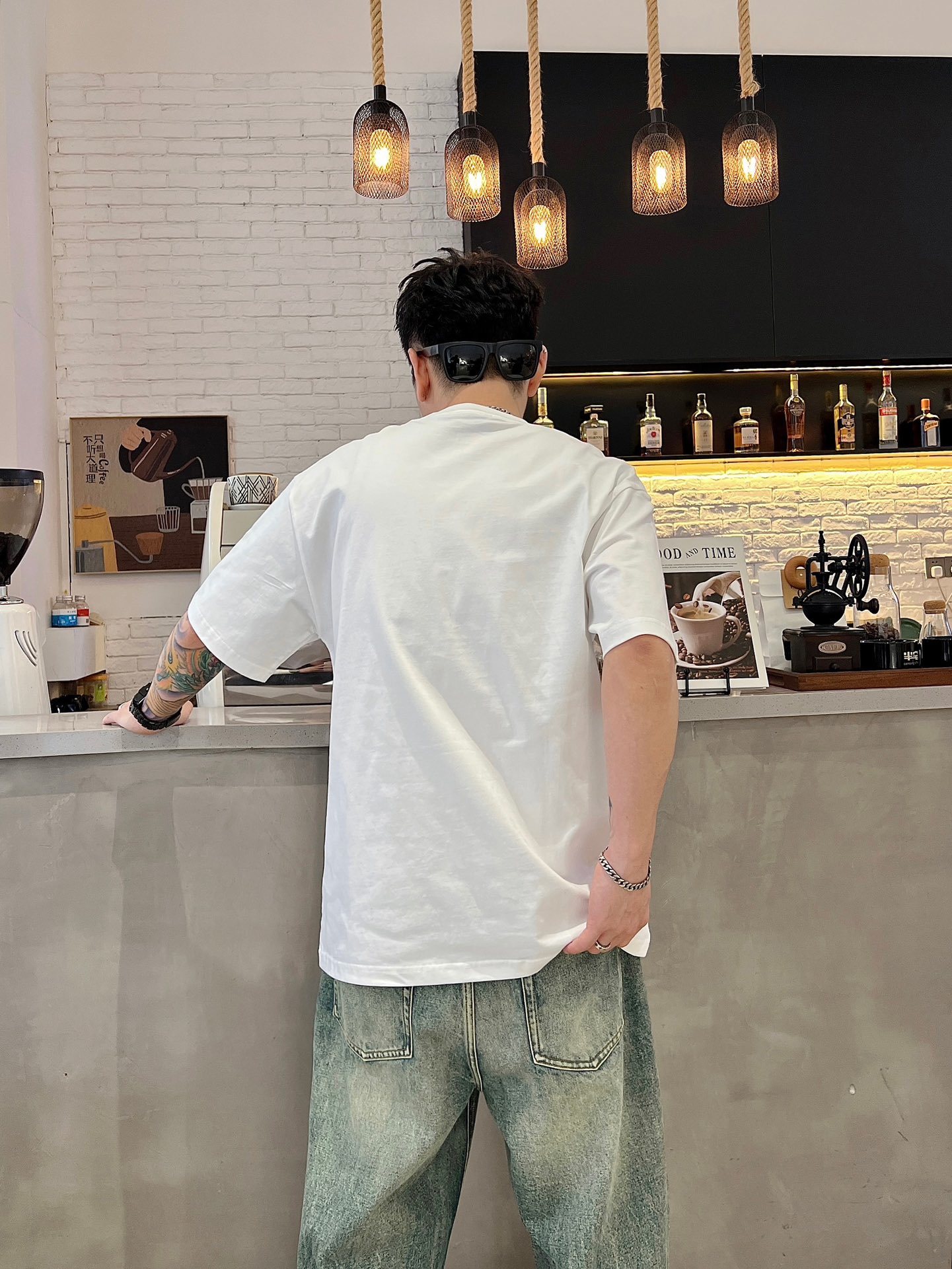 Lululemon’s New Double-Stamp T-Shirts: High-Quality Fabric, Large-Scale Prints, Variety of Sizes - 图片 4