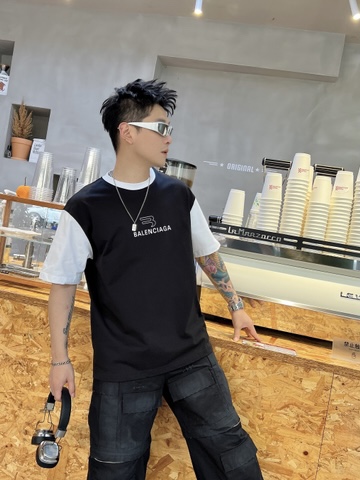 High-Quality Annual T-Shirts: Digital Printing, Lightweight Fabric, Various Sizes and Colors - 图片 1