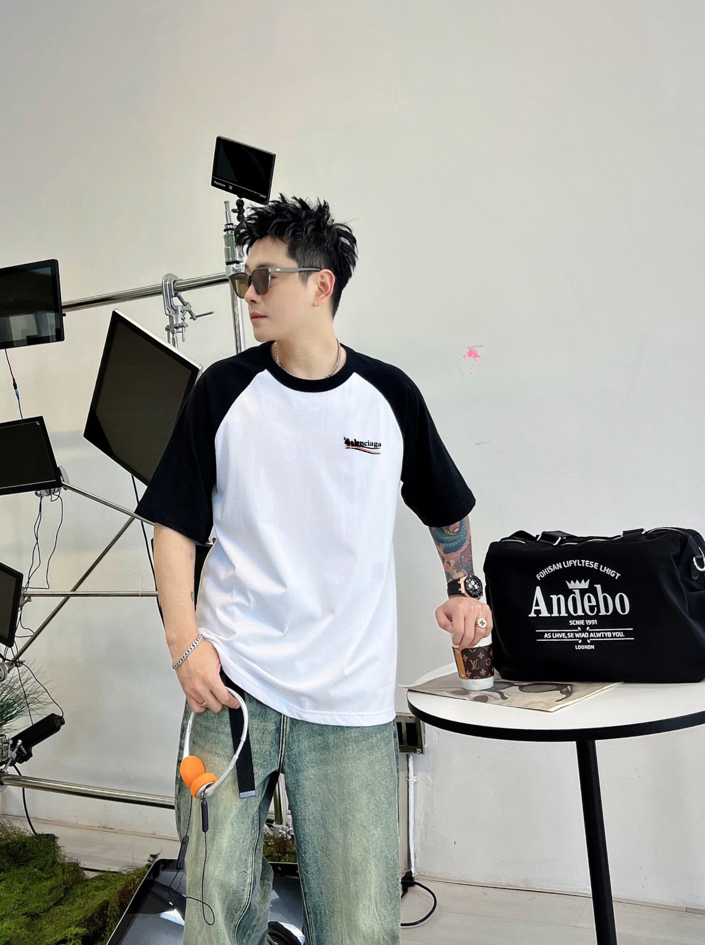 Paris Family’s High-Tech T-Shirts: Double-Stamped, Lightweight, and Size-Reduced Patterns - 图片 4