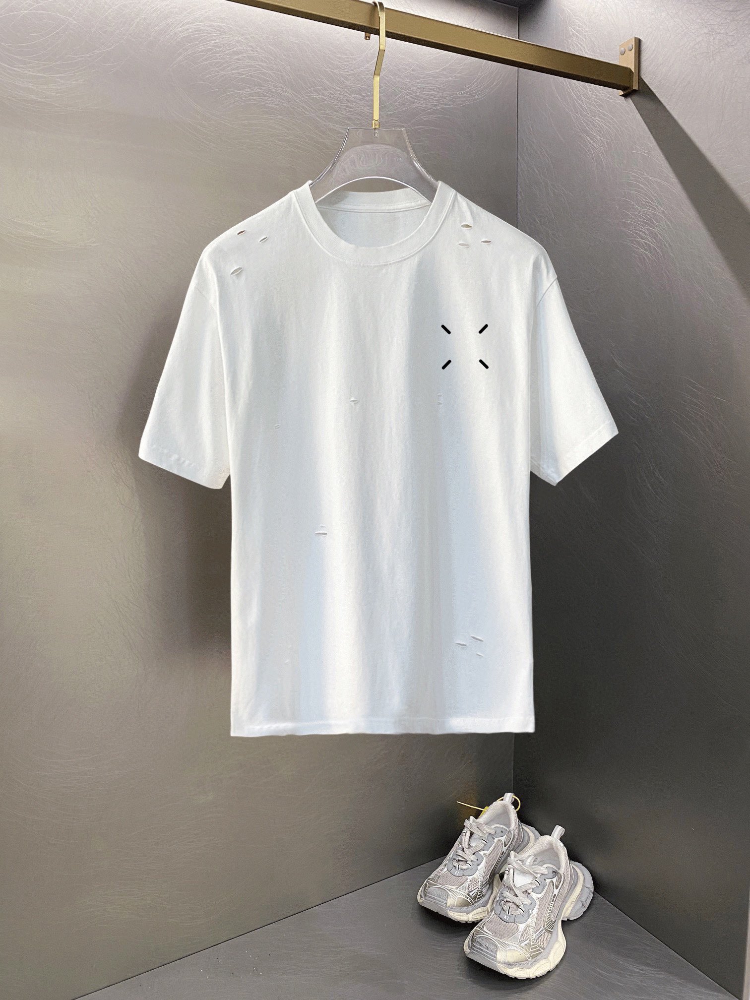 Magella T-Shirt: New Double-Sleeved Design with Letter-Printing, High-Quality Fabric, Various Sizes - 图片 3