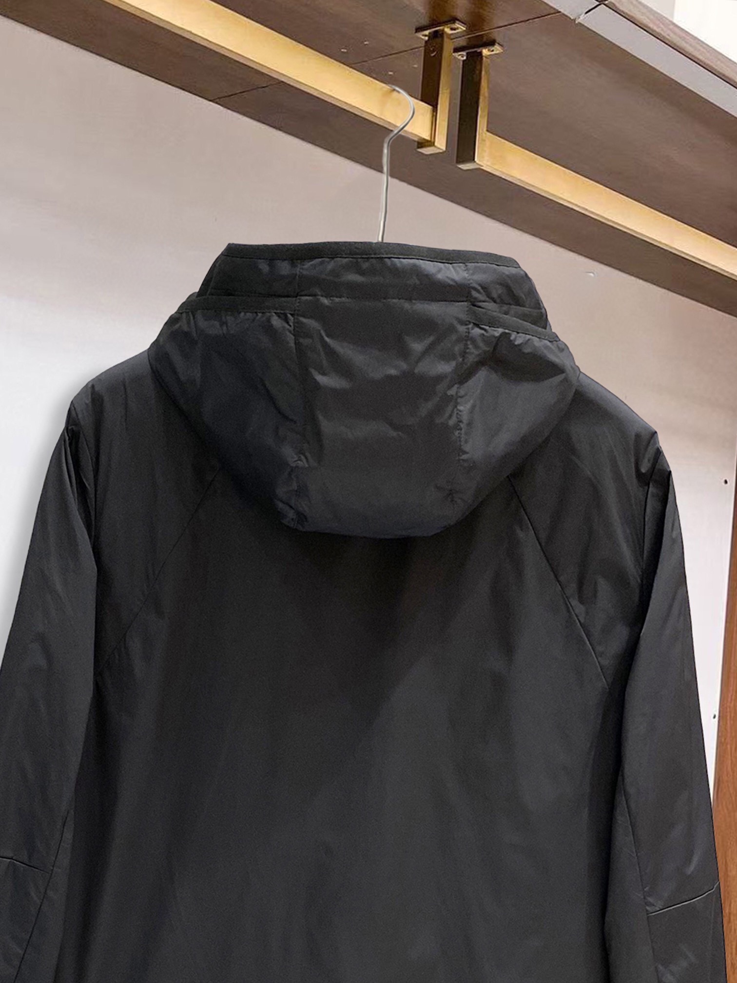 ￼ ￼ ￼ ￼ ￼ ￼ ￼ ￼ ￼ ￼ ￼ ￼ ￼ ￼ ￼ 阿玛尼 官网同步发行 胸前印花品牌logo 