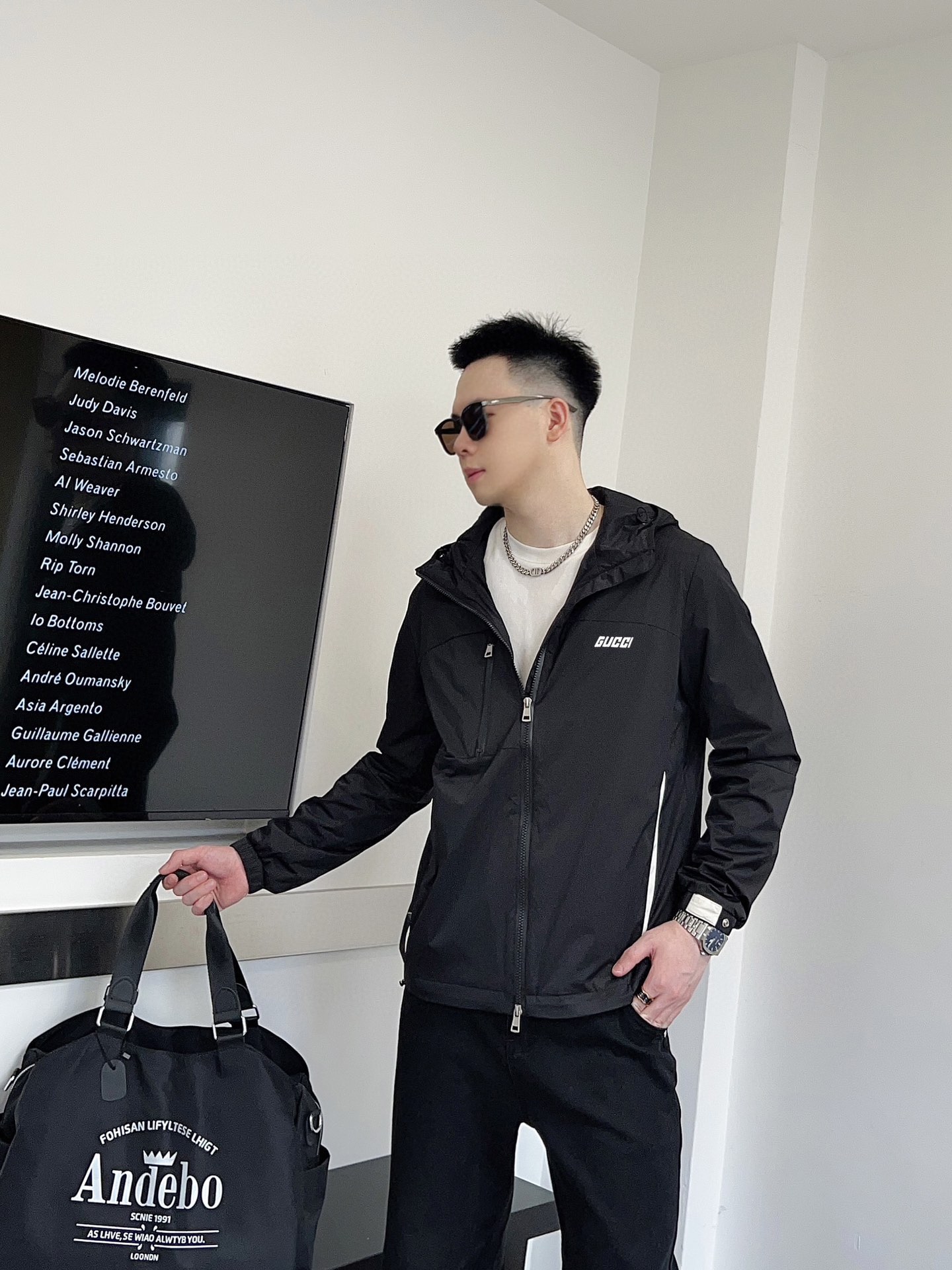 NO:125044,GU official website simultaneously releases the brand logo of chest printing Functional Functional Sports Men and Women's Style New Sports Skills Hooded Sweatshirts, G-washing Water Pure Cotton Pattern is very eye-catching. The style is slightly loose and versatile. The upper body is smooth and breathable, the best choice for sports and outdoor fitness. M-3XL (182/160 catties wear XL) Size chart Chest Clothes Long Sleeve Length M 118 70 59.5 L 122 7260.5 XL126 7461.5 2XL 1307662.5 3XL 134 7863.,,hoodie,sweatshirts,hats,alexander wang19860909GU官网同步发行 胸前印花品牌logo 功能性 机能运动 男女同款 新款运动技能连帽卫衣,克洗水纯棉 图案非常吸睛.版型微宽松百搭.上身爽滑透气,运动户外健身的不二之选.M-3XL（182/160斤穿XL） 尺码表 胸 围衣 长 袖 长 M 118 70 59.5 L 122 7260.5 XL126 7461.5 2XL 1307662.5 3XL 134 7863.,,hoodie,sweatshirts,hats,alexander wang,Men's clothing