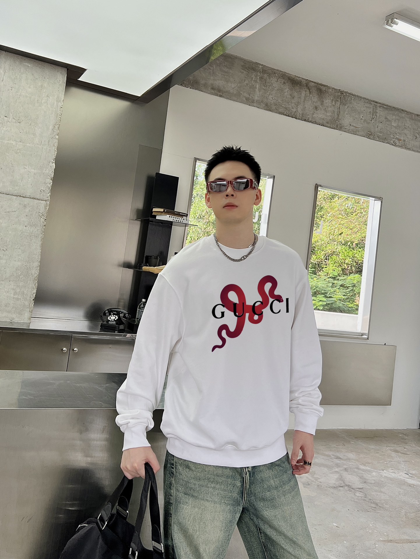 ￼ ￼ ￼ ￼ ￼ ￼ ￼ ￼ ￼ 古驰 官网 新款字母印花双层重工字母图案不管是T桖还是卫衣都是每年的