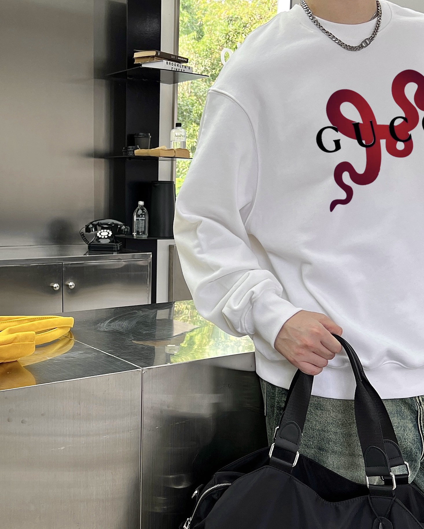 ￼ ￼ ￼ ￼ ￼ ￼ ￼ ￼ ￼ 古驰 官网 新款字母印花双层重工字母图案不管是T桖还是卫衣都是每年的