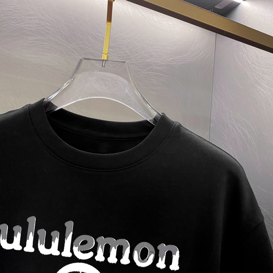         LULU 新款字母印花双层重工短袖T桖 字母图案不管是