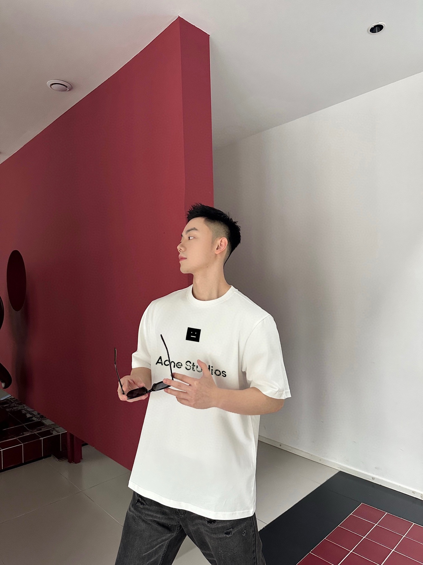         ACNE 新款字母印花双层重工短袖T桖 字母图案不管是